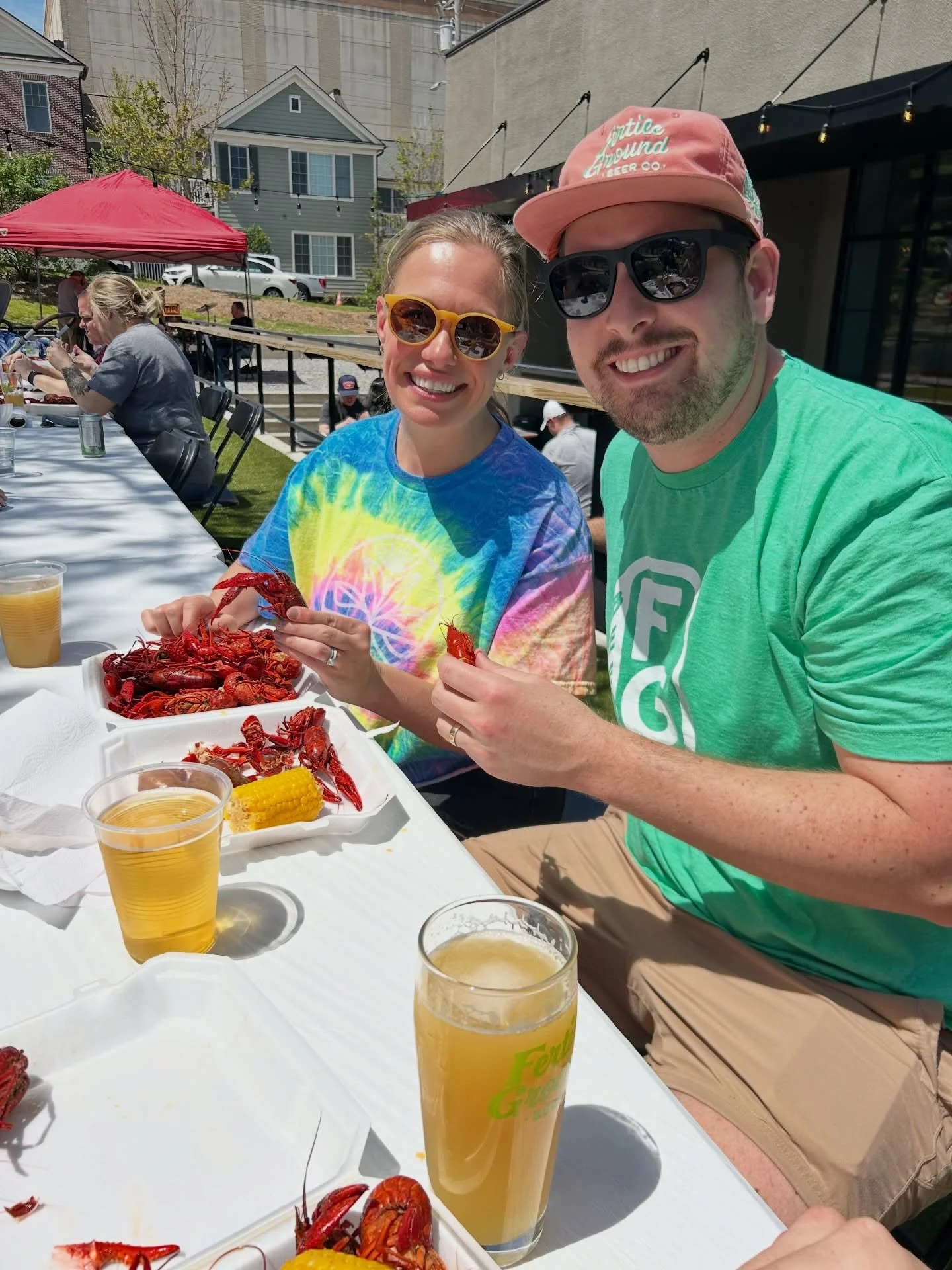 🦞CRAWFISH BOIL THIS SATURDAY!🦞 The weather looks perfect for a big ole time this Saturday! Doors open at 11, crawfish from @mudbugs047 start at 12, and live music with @theredhotsms starts at 1! 

We&rsquo;ll also have the MSU, Ole Miss, and Southe