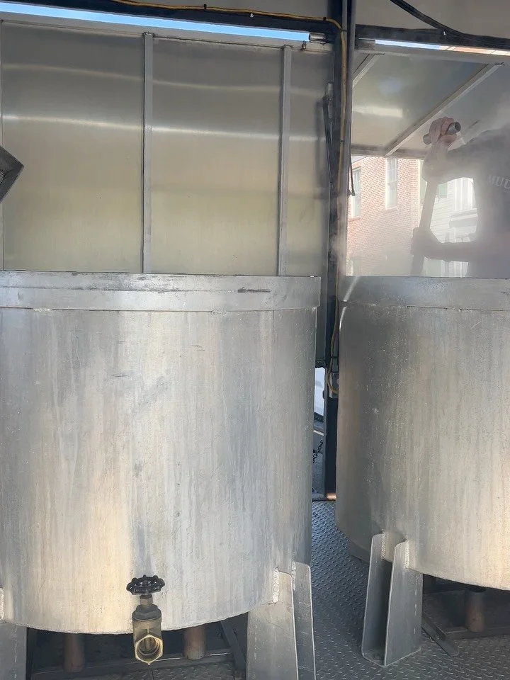 Let&rsquo;s do it again y&rsquo;all! See you THIS SATURDAY April 18 for our next crawfish boil with @mudbugs047 ! Here&rsquo;s the lineup:
11am doors open
12pm-4pm crawfish available 
1pm-3pm live music with Barry Leach, Raphael Semmes, and Denny Bur