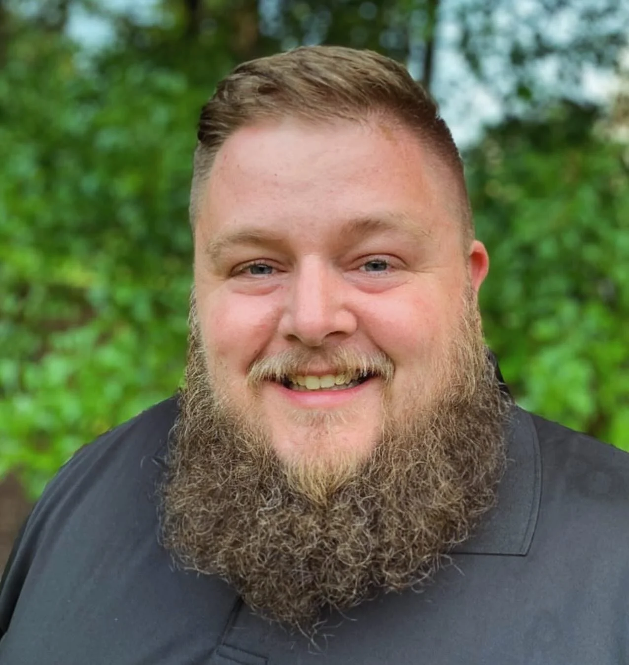 Everyone wish a happy birthday to the design maestro!  Happy Birthday Jonathan!