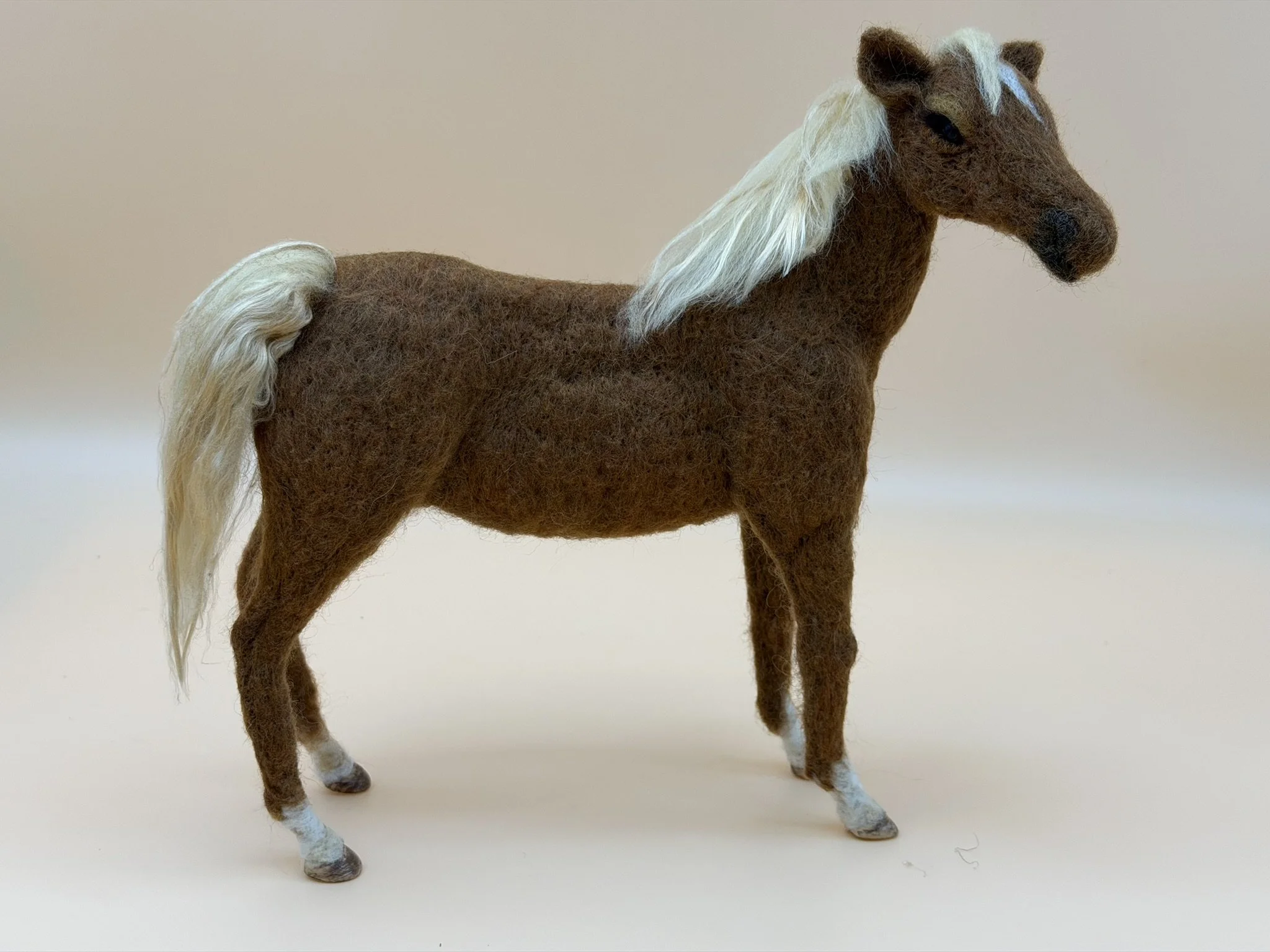 Horse Flaxen chestnut 9.JPEG