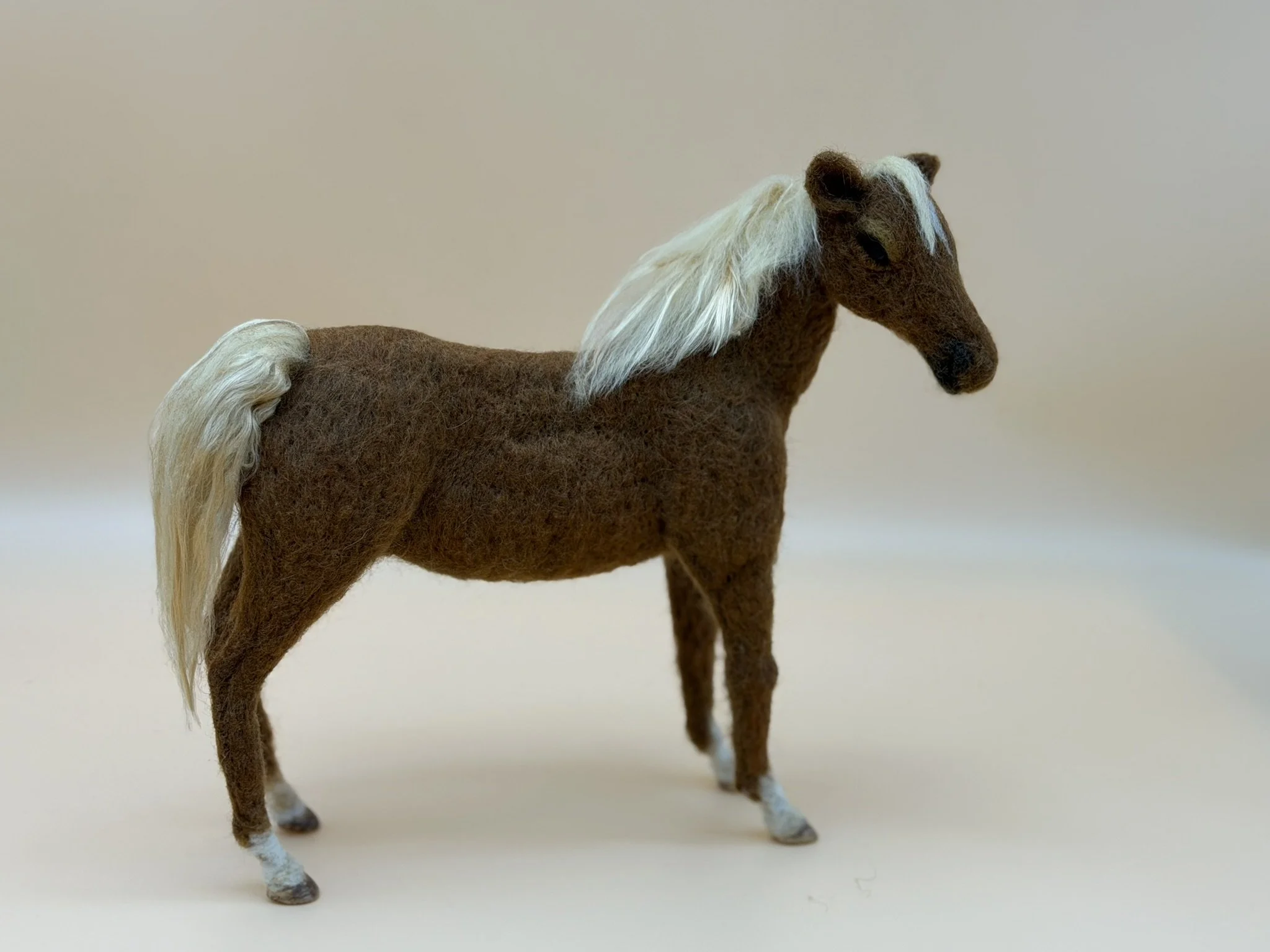 Horse Flaxen chestnut 4.JPEG