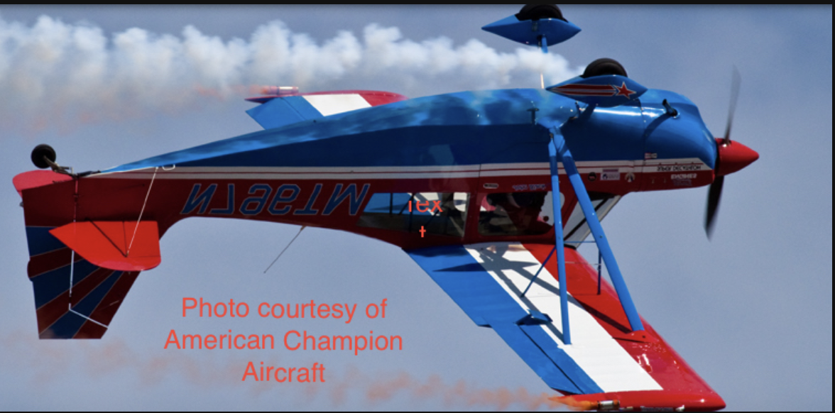 Super Decathlon Inverted in flight