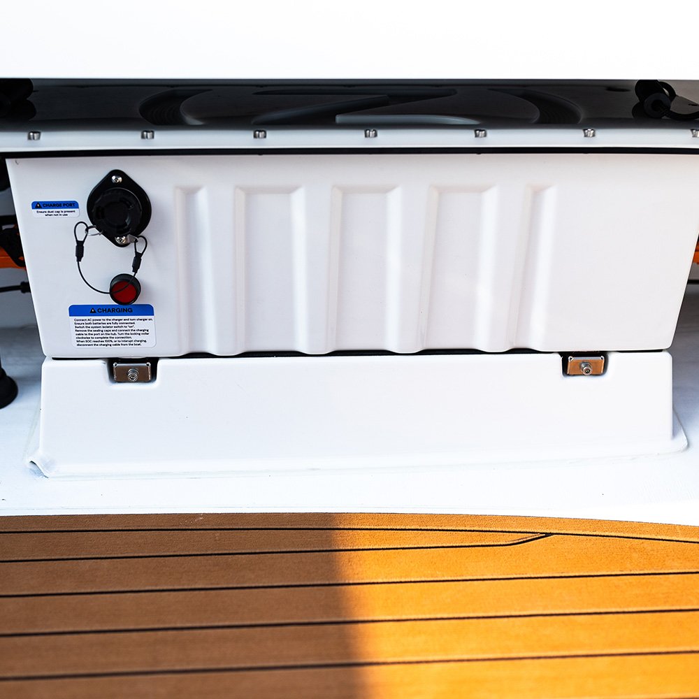 Store_boatbuilder_spark2.jpg