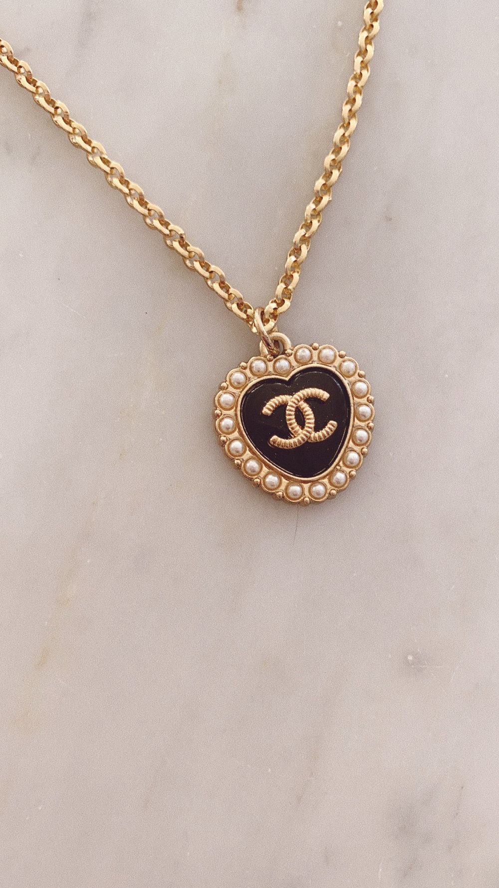Chanel CC logo with heart necklace in light gold | Mrs1000shoes