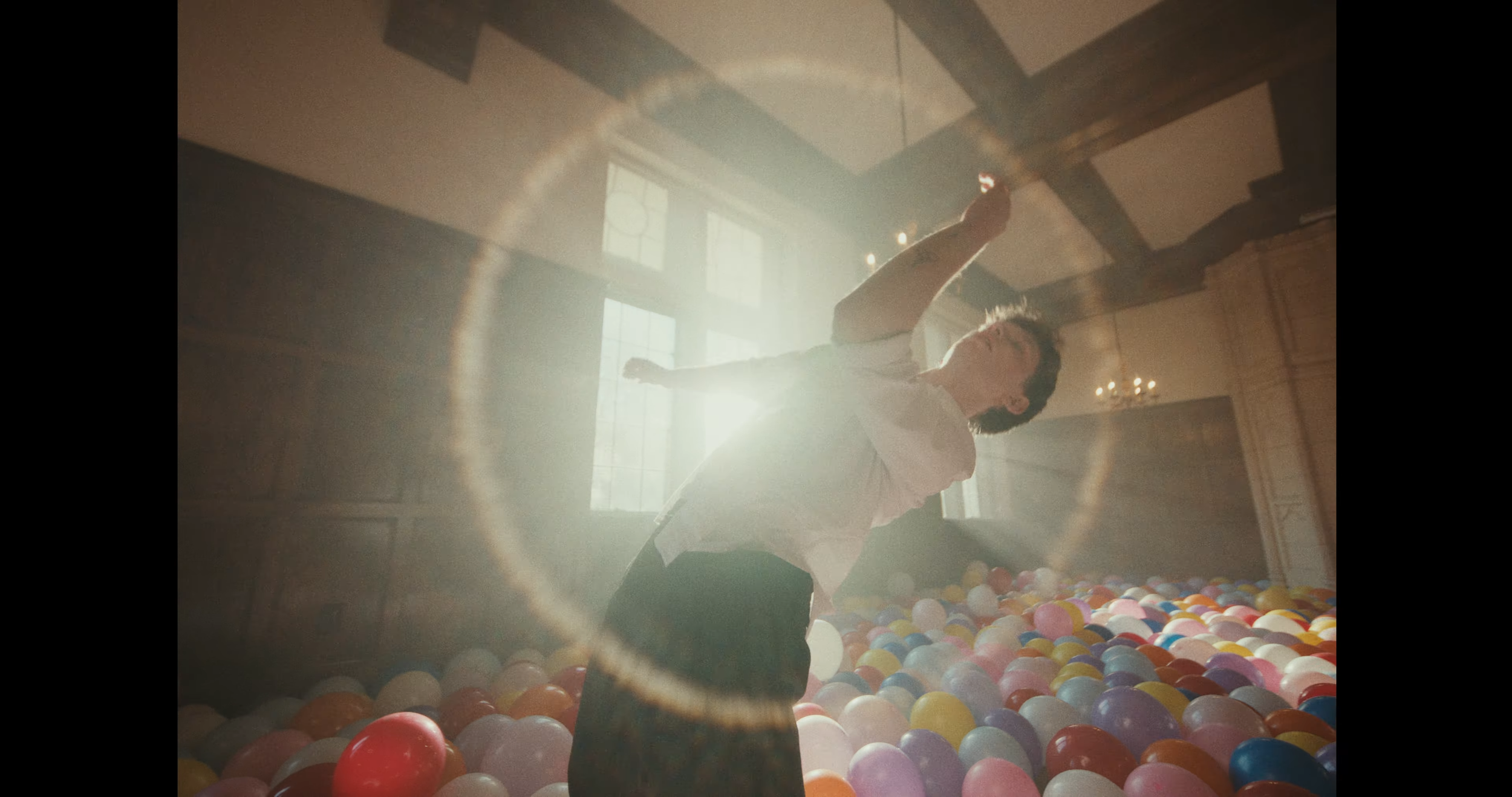 oskar med k - Make Me Feel (Short Film) 4-10 screenshot (1).png