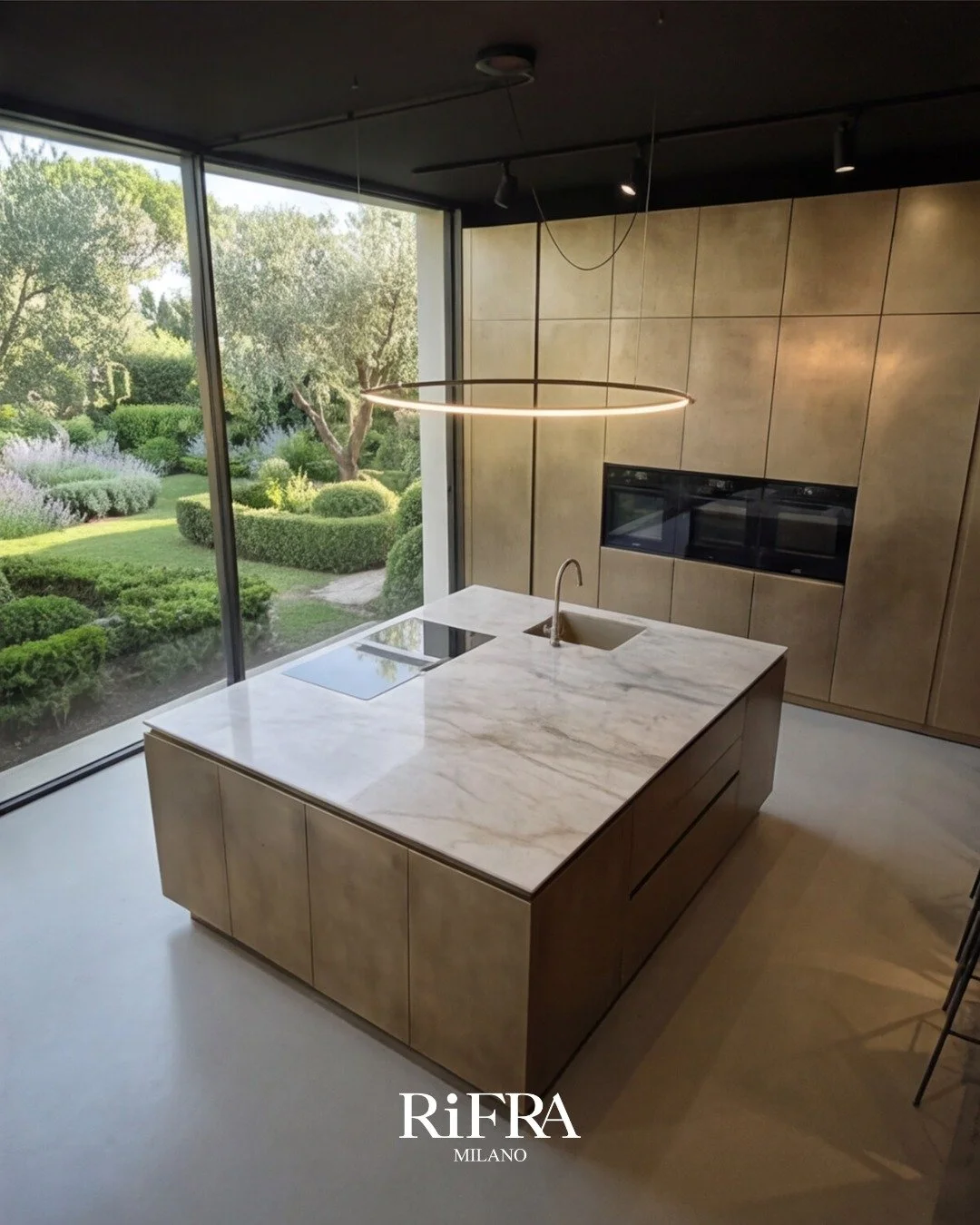 Liquid Bronze Metal: one material, two environments, one vision