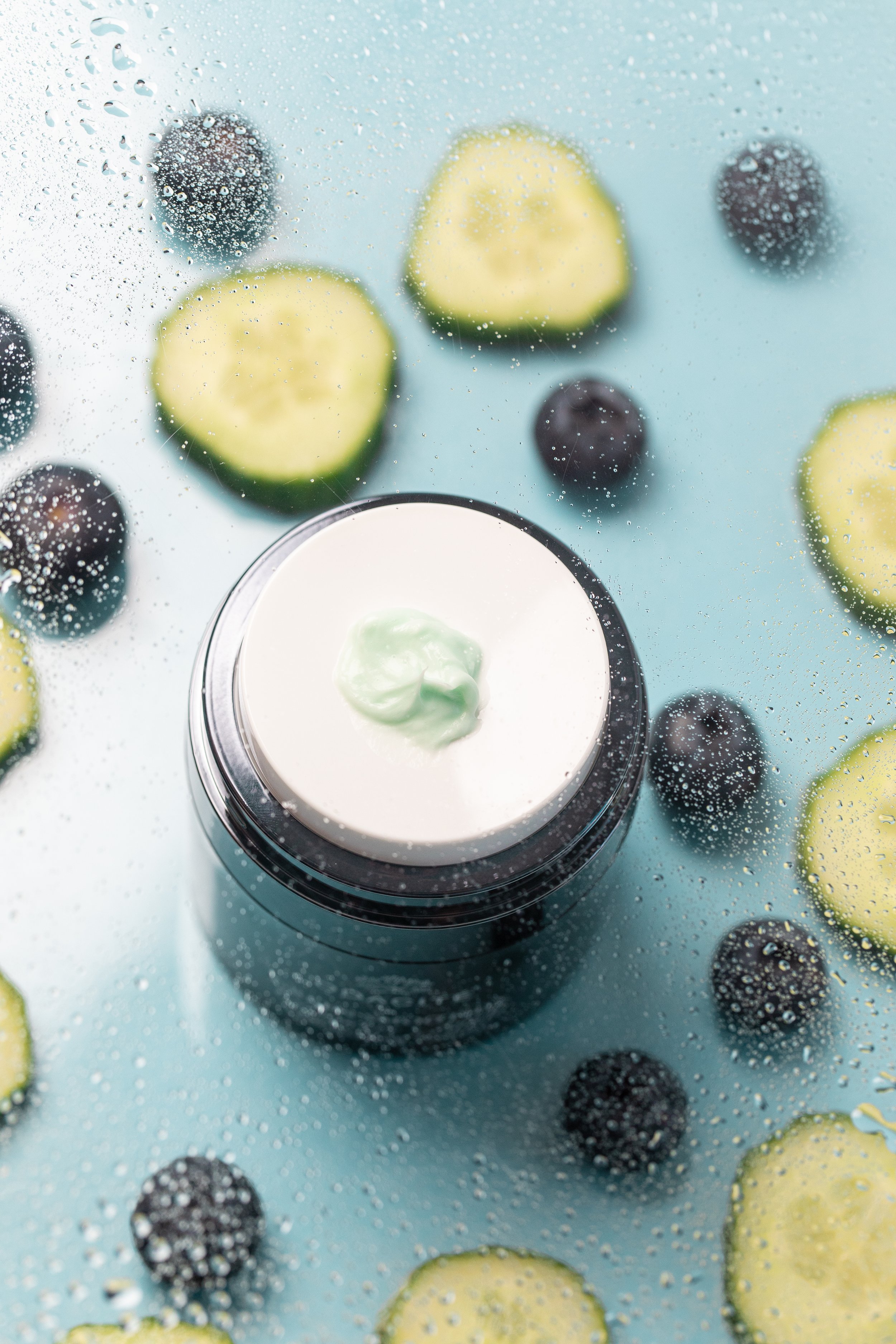 GreenSmoothie_lifestyle3.jpg