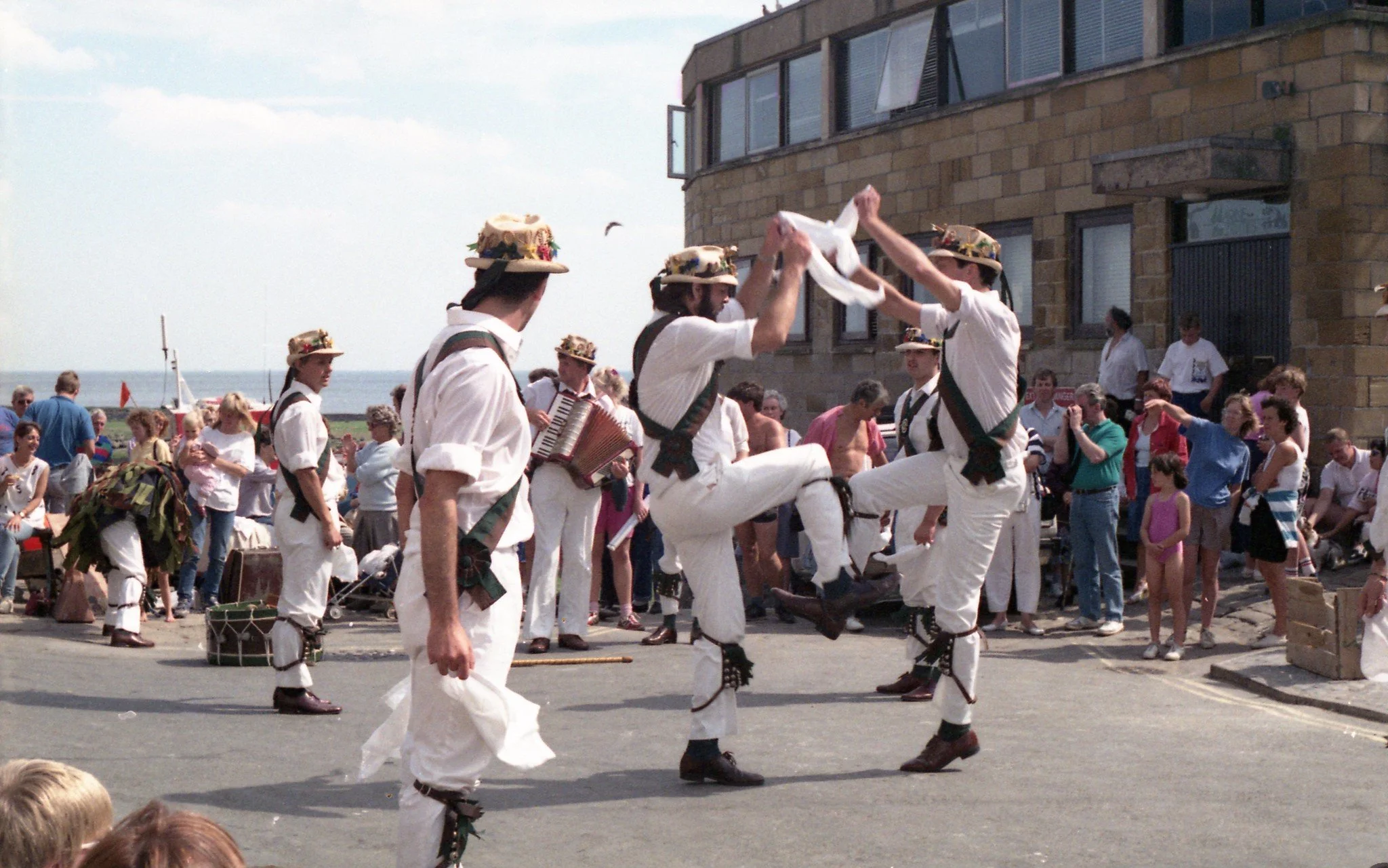 Robin Hood’s Bay Folk Weekend 7th 9th June 2024 Events Whitby