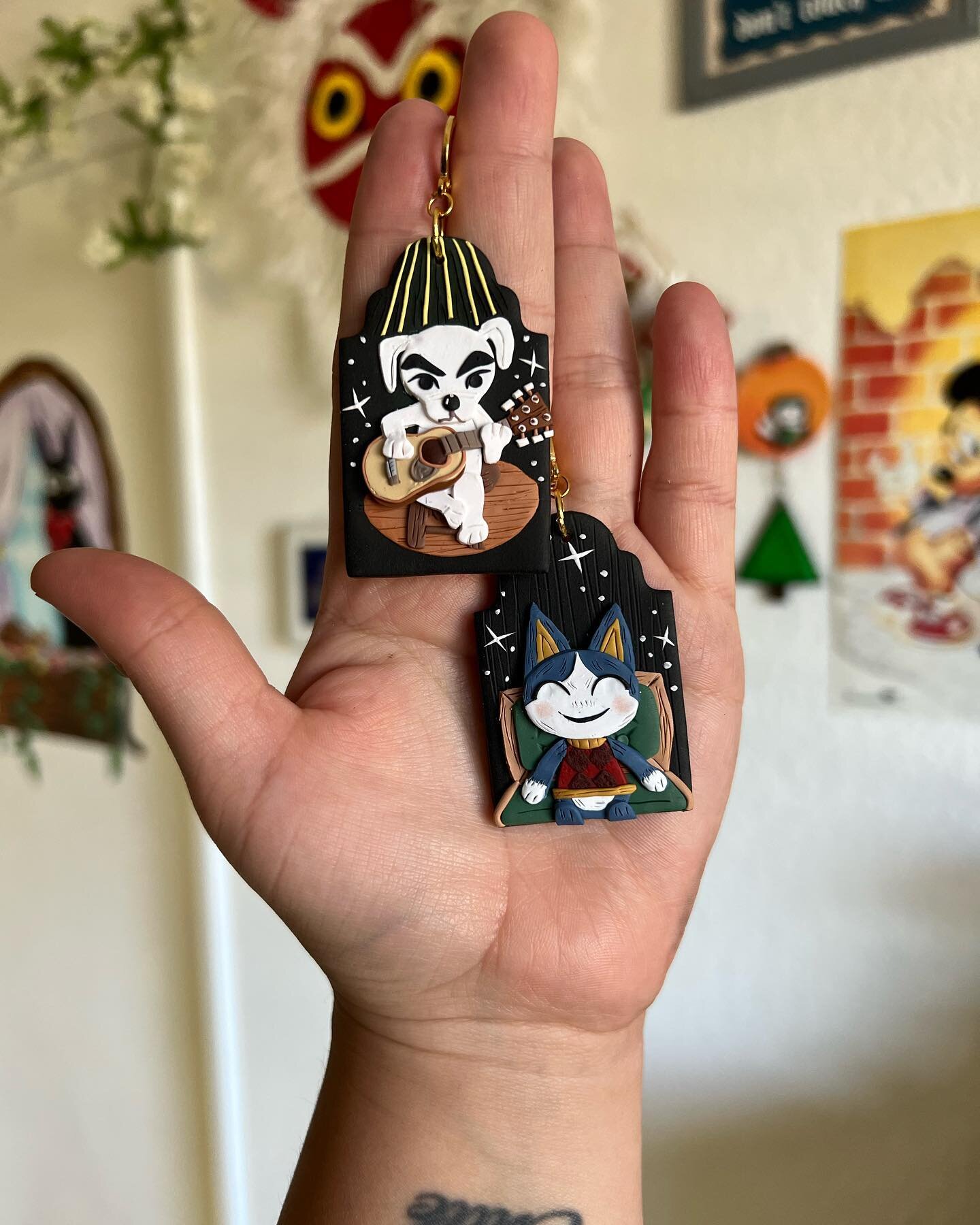 Kk slider &amp; rover✨💛

These are NOT for sale! These are OOAK customs for a customer🥹🖤

What&rsquo;s your favorite song from k.k.?? I love when skye or Pietro sings to bubblegum k.k. 🥹

Thank you all for being here!!! Sending love to you all fo