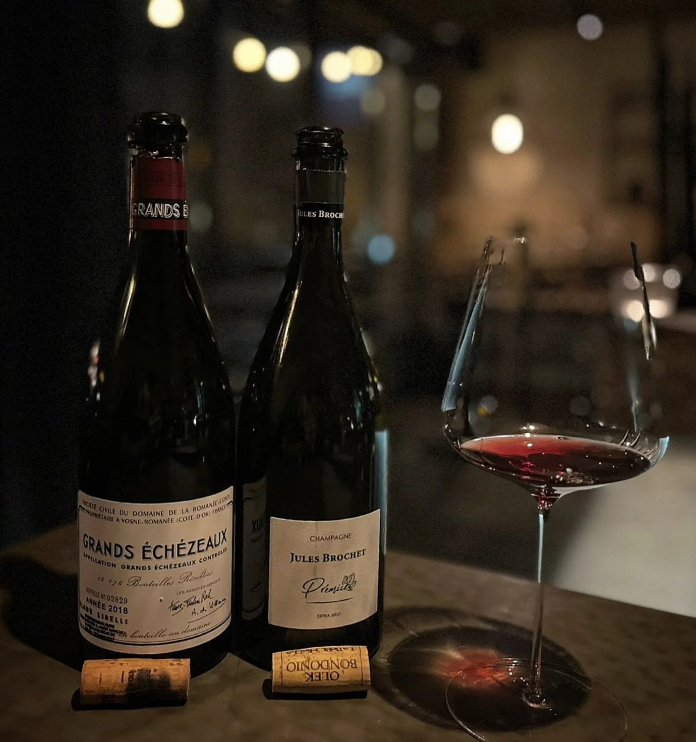 Vibes🗜️

#blauelibellem&uuml;nchen #winebar #julesbrochet #domainedelaroman&eacute;econti #lesechezeaux