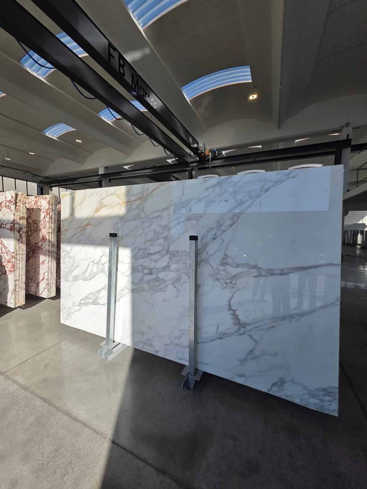 From selecting marble in Forte dei Marmi, Italy, to installation on site in SW10&mdash; part of delivering a fully considered  project

📧: info@advantagebasements.co.uk
