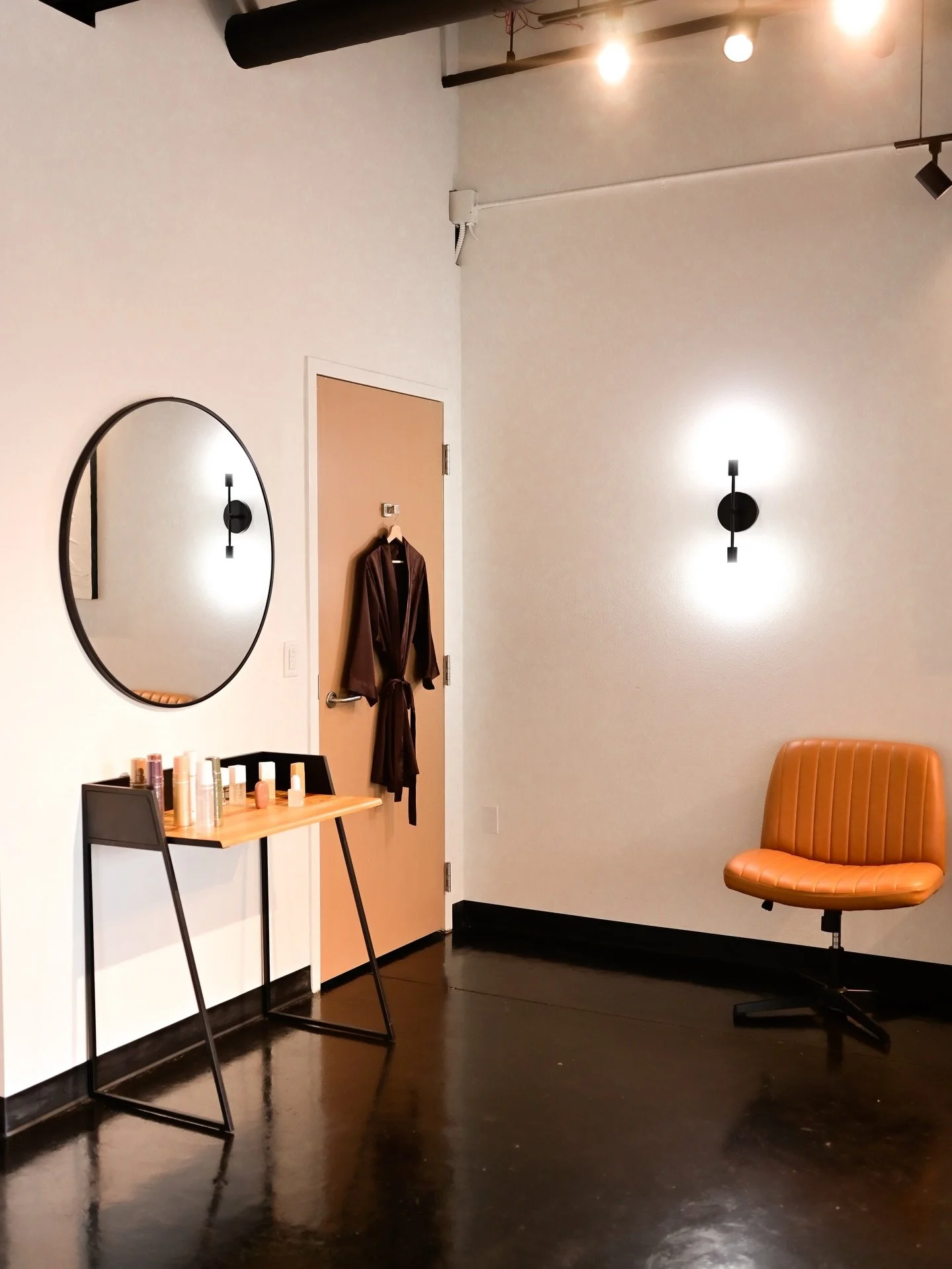 Last year brought growth, learning, and lots of fun memories ✨ I&rsquo;m beyond grateful for everyone who supported me&mdash;old and new. Cheers to a new year, excited to see familiar and new faces this year!