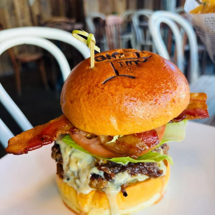 Big Tiny Jolie burger