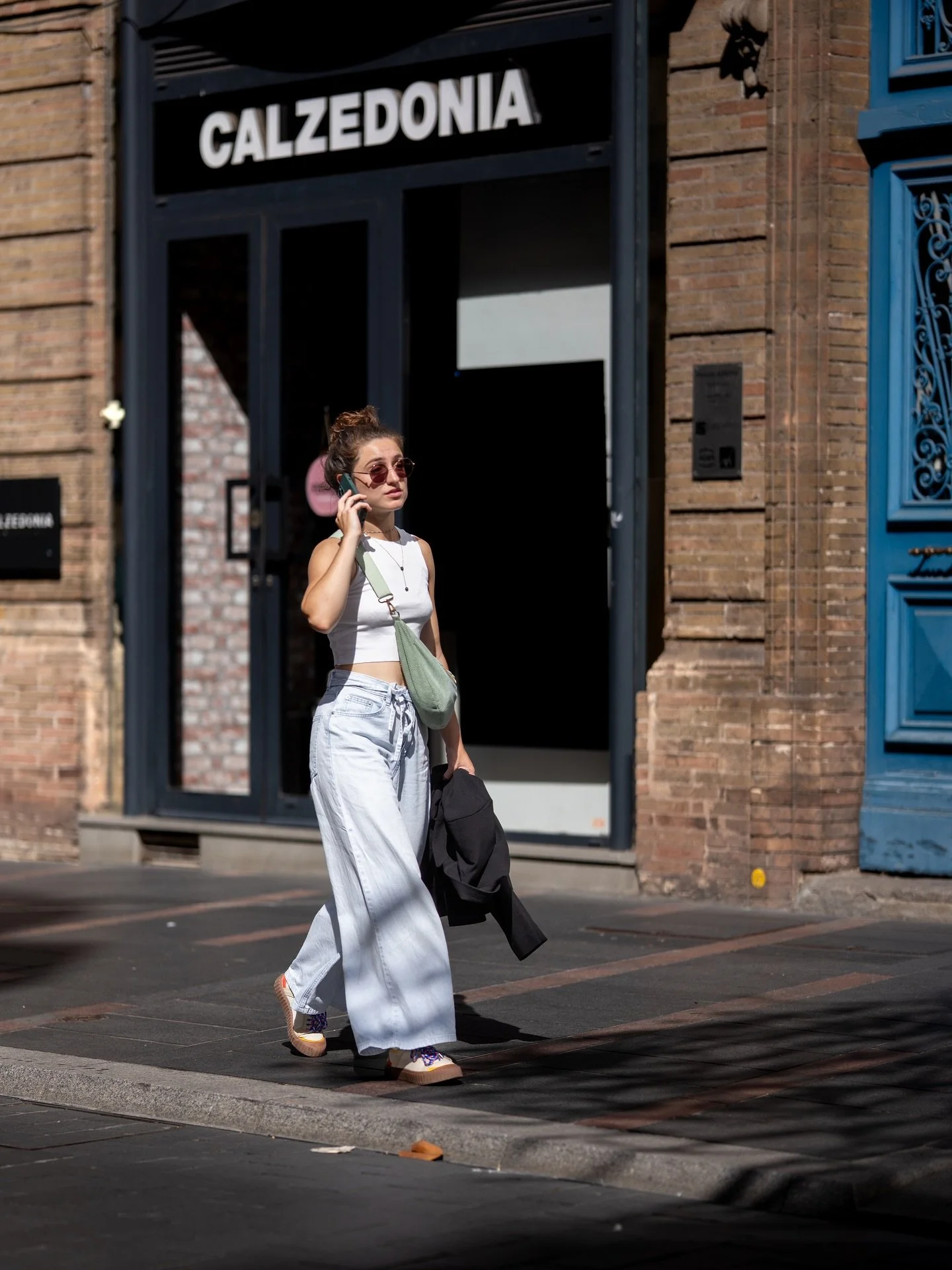 Les gens et leur smartphone (super original comme th&egrave;me 😅)
C&rsquo;est pas une critique hein, je suis tout le temps sur mon smartphone moi aussi. Ou alors je m&rsquo;inclus dans la critique. 
En fait n&rsquo;&eacute;coutez pas ceux qui vous c