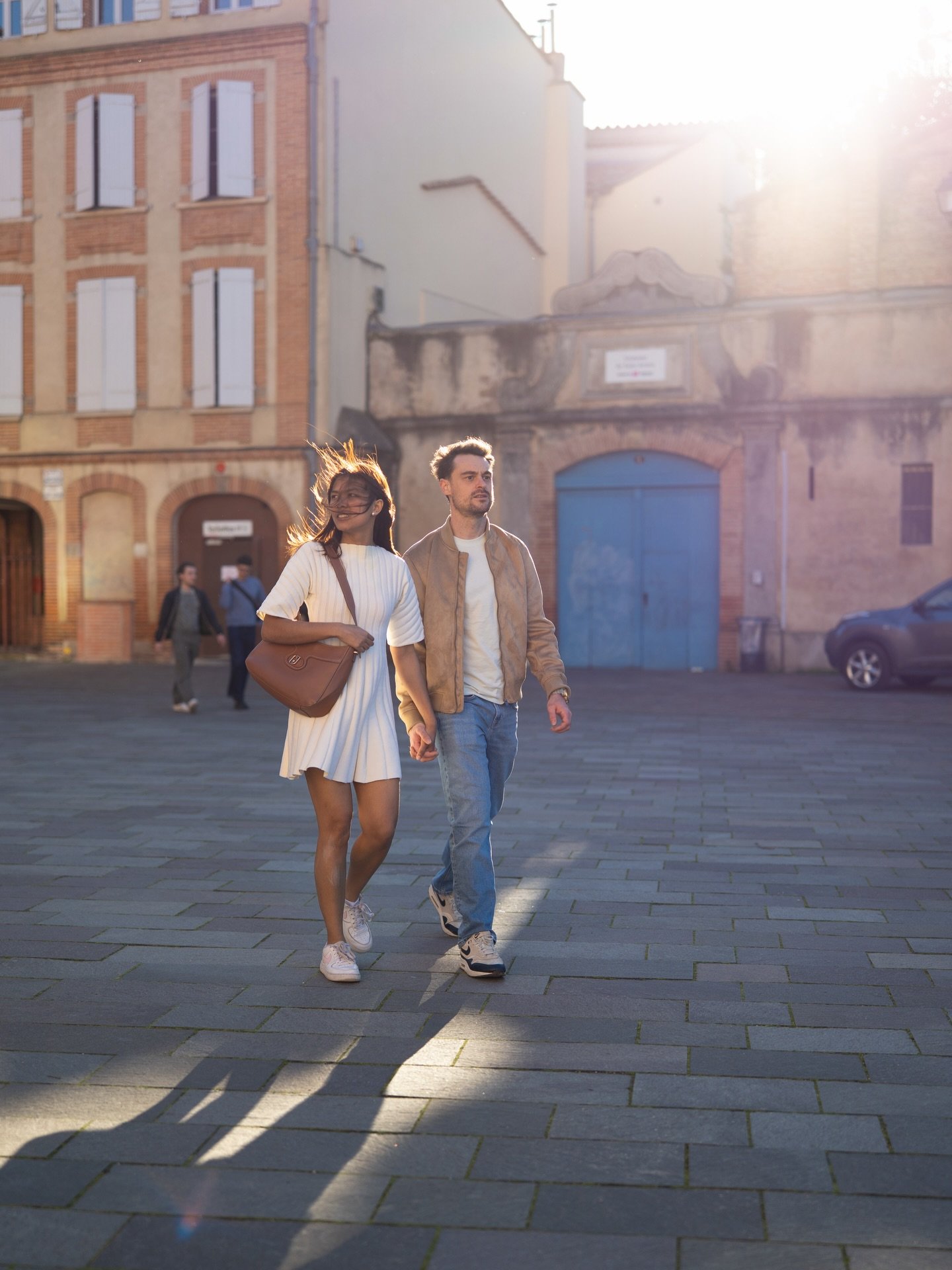 Je me mets &agrave; la place de tous ces gens que je croise et photographie. &Ccedil;a doit quand m&ecirc;me faire bizarre de tomber par hasard sur une photo de soi sur Insta 😅
Sachez que je supprime sur demande, je respecte pas grand chose (ni gran