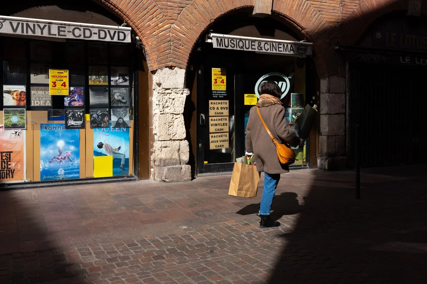 1. C&oelig;ur de rocker
2. Carrefour de la Daurade
3. Sortir de l&rsquo;ombre
4. Se jeter &agrave; l&rsquo;eau
5. Mise en lumi&egrave;re
6. Sur son 31
7. Diminutif 
8. Clair obscur