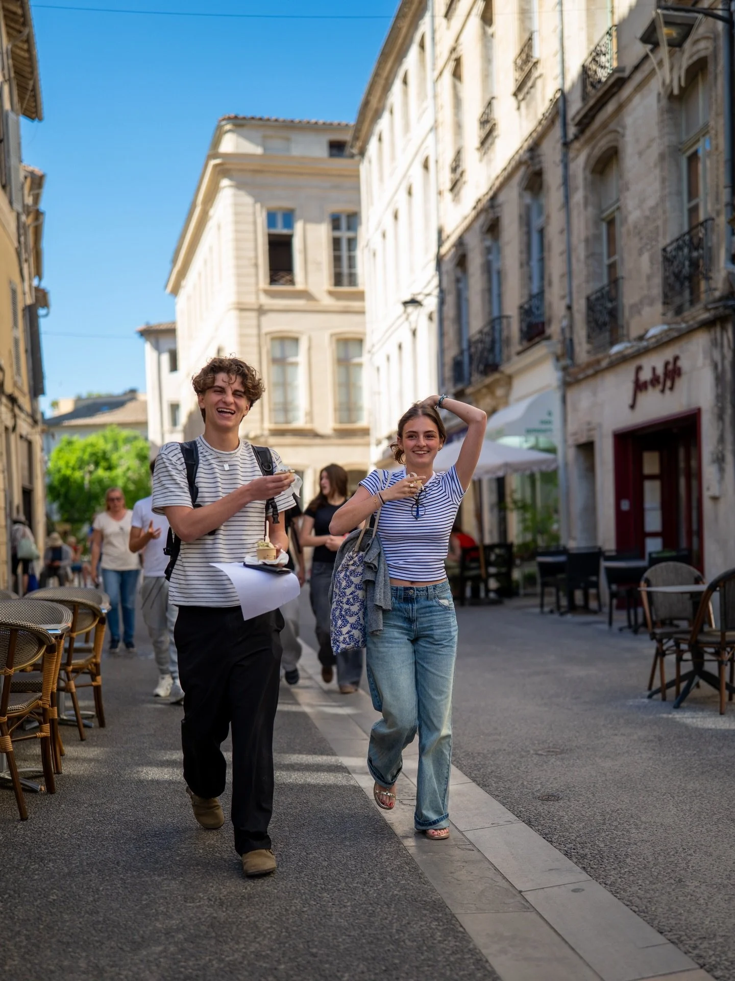 Avignon, son palais, ses ruelles, ses Avignonnais.