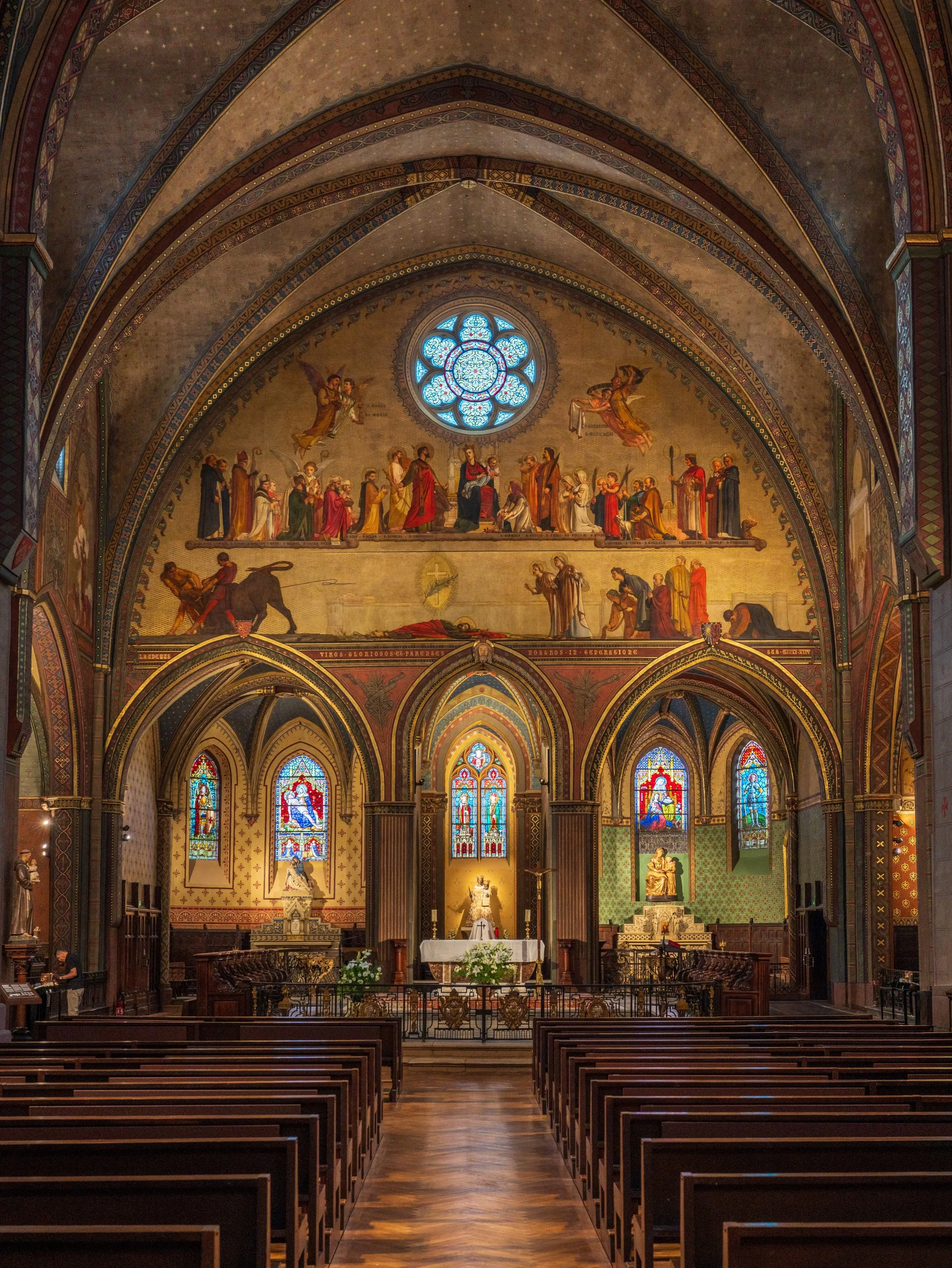 Notre-Dame-du-Taur toute r&eacute;nov&eacute;e, toute jolie. 
Cherchez pas une logique &agrave; mon feed, vous trouverez pas 😅