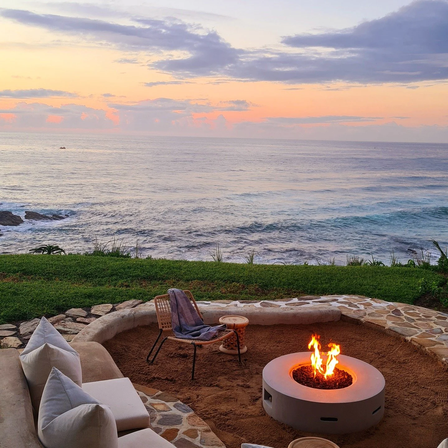 We are thrilled to share that Sala Beach House has been awarded 5-Star Premium status by the Tourism Grading Council of South Africa, making it one of the first properties in KwaZulu-Natal, and the very first boutique beachfront retreat, to receive t