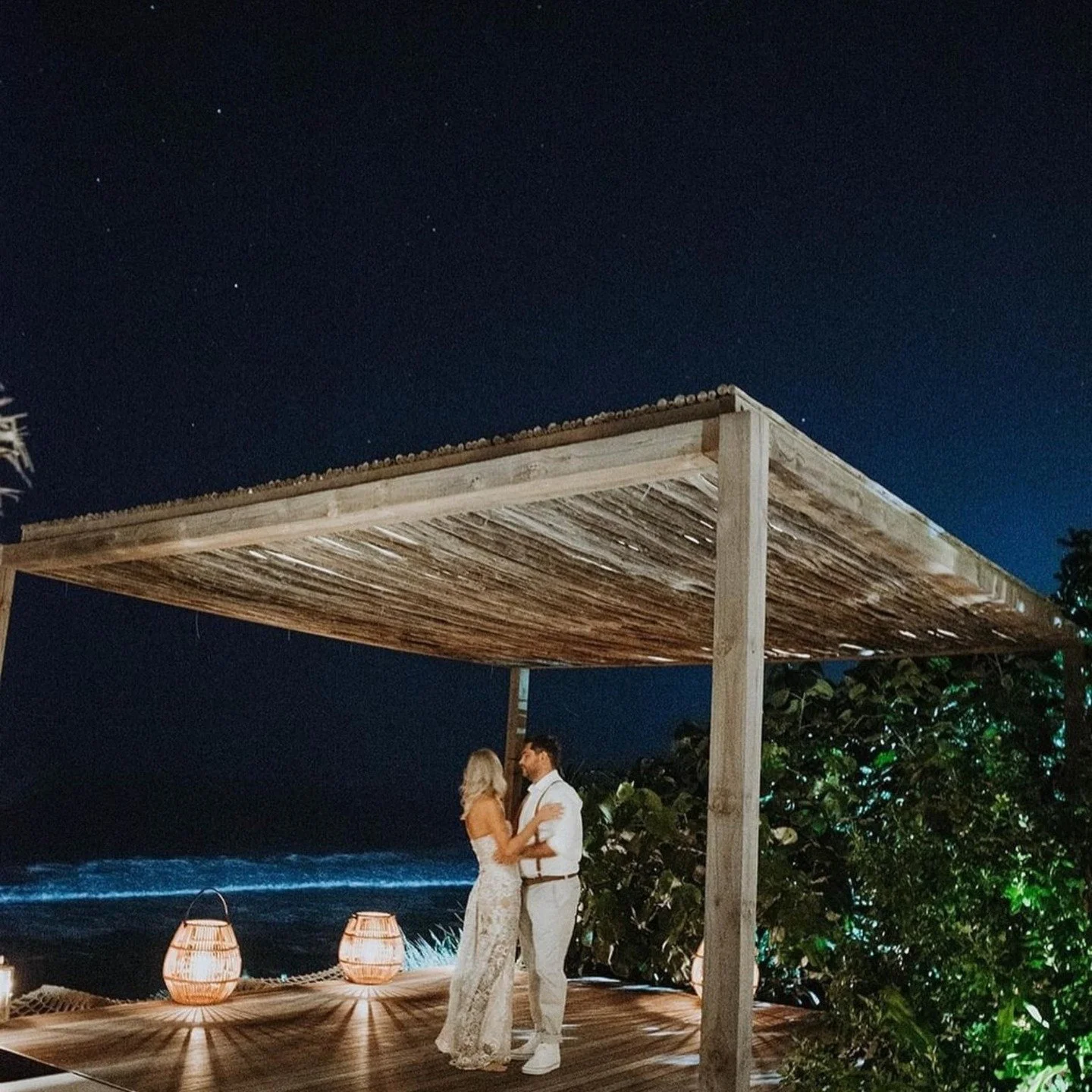 Sala Beach House on the KwaZulu-Natal coastline is the perfect location for an intimate wedding.

With just ten rooms, this boutique hotel becomes your home from home for an unforgettable celebration with those closest to you, overlooking the ocean a