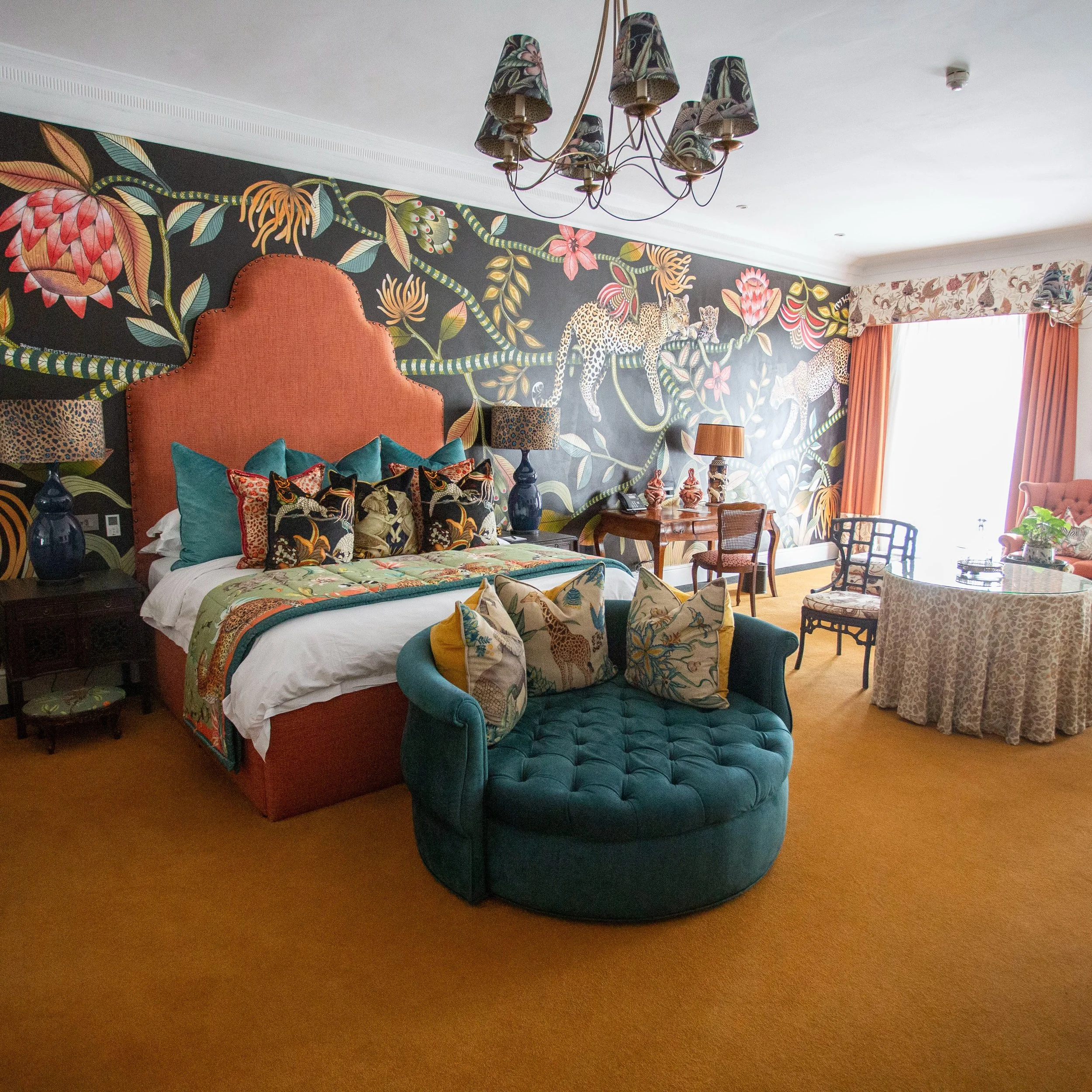 There&rsquo;s something really enchanting about arriving at Fairlawns. One moment you&rsquo;re weaving through Joburg traffic and the next, you&rsquo;re ensconced in an oasis of lush greenery!

Tracey and Laura had the pleasure of spending a night at