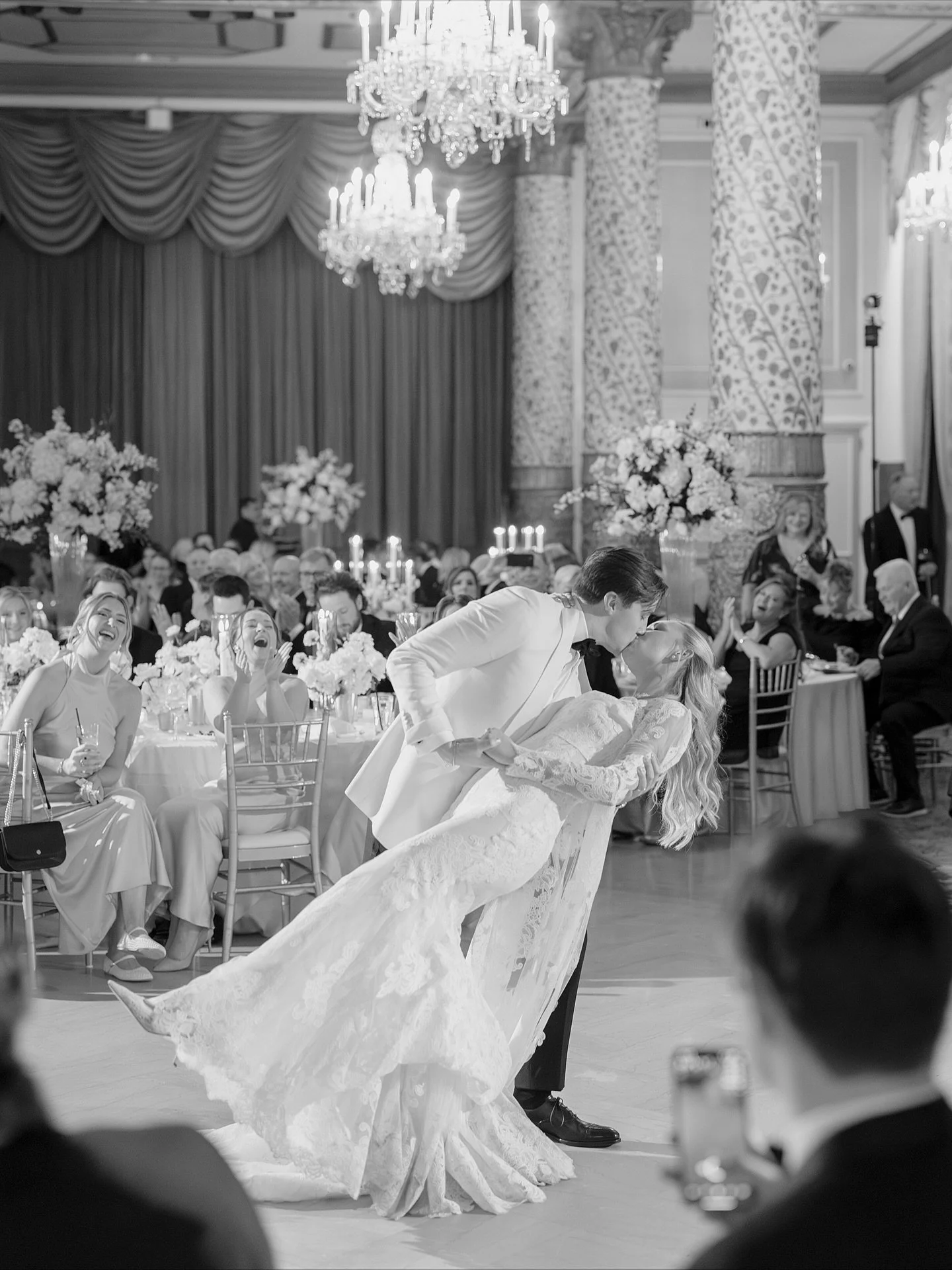 Part II from Keely &amp; Billy&rsquo;s day🖤 The theme of the night was champagne everything, that&rsquo;s for sure. From the Drake&rsquo;s iconic champagne parade, to the champagne toasts from their HYPE crew wedding party, to the bottles getting po