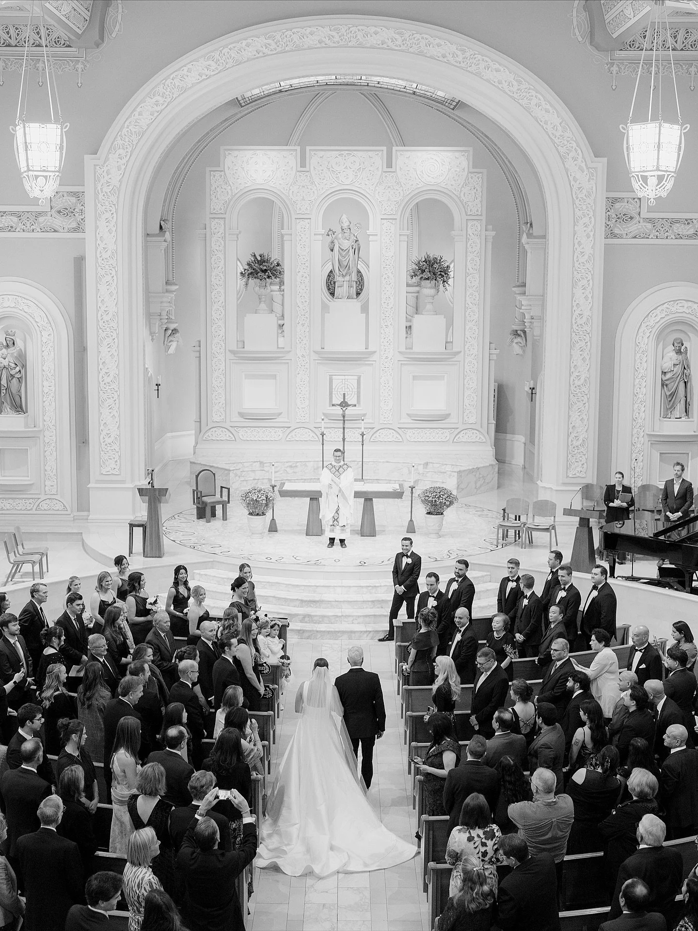 Moments from Sarah &amp; Drew&rsquo;s wedding day last weekend. Riding the wedding high this time of year from one amazing wedding day to the next, but couldn&rsquo;t let another day go without sharing more moments from their preview gallery and epic