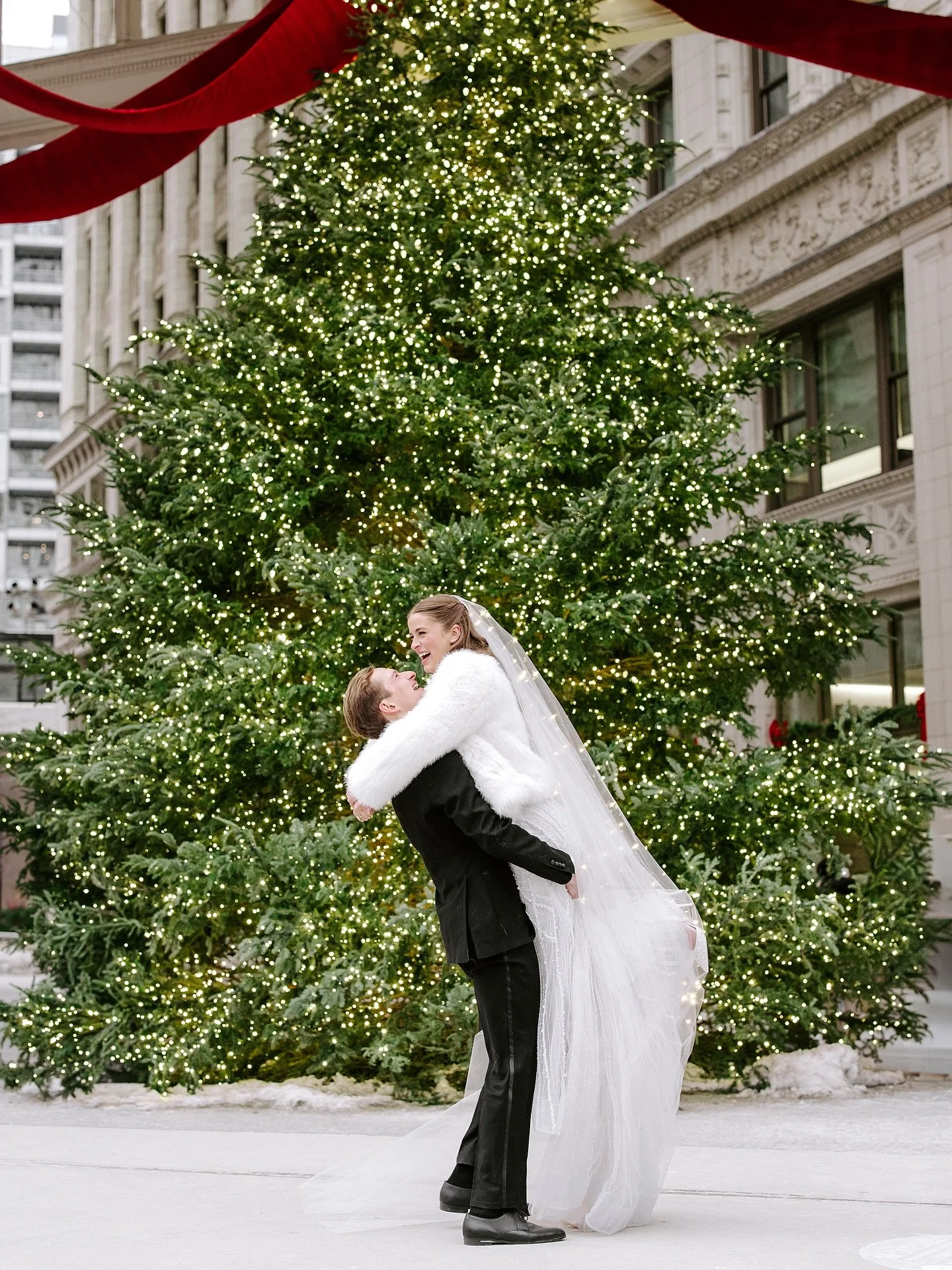 The December holiday wedding of Amanda &amp; Nick&rsquo;s dreams this past weekend at @langhamchicago ✨ Getting to know these two and their people has truly felt like the reason for the season, and I will never take for granted the kindness their fam
