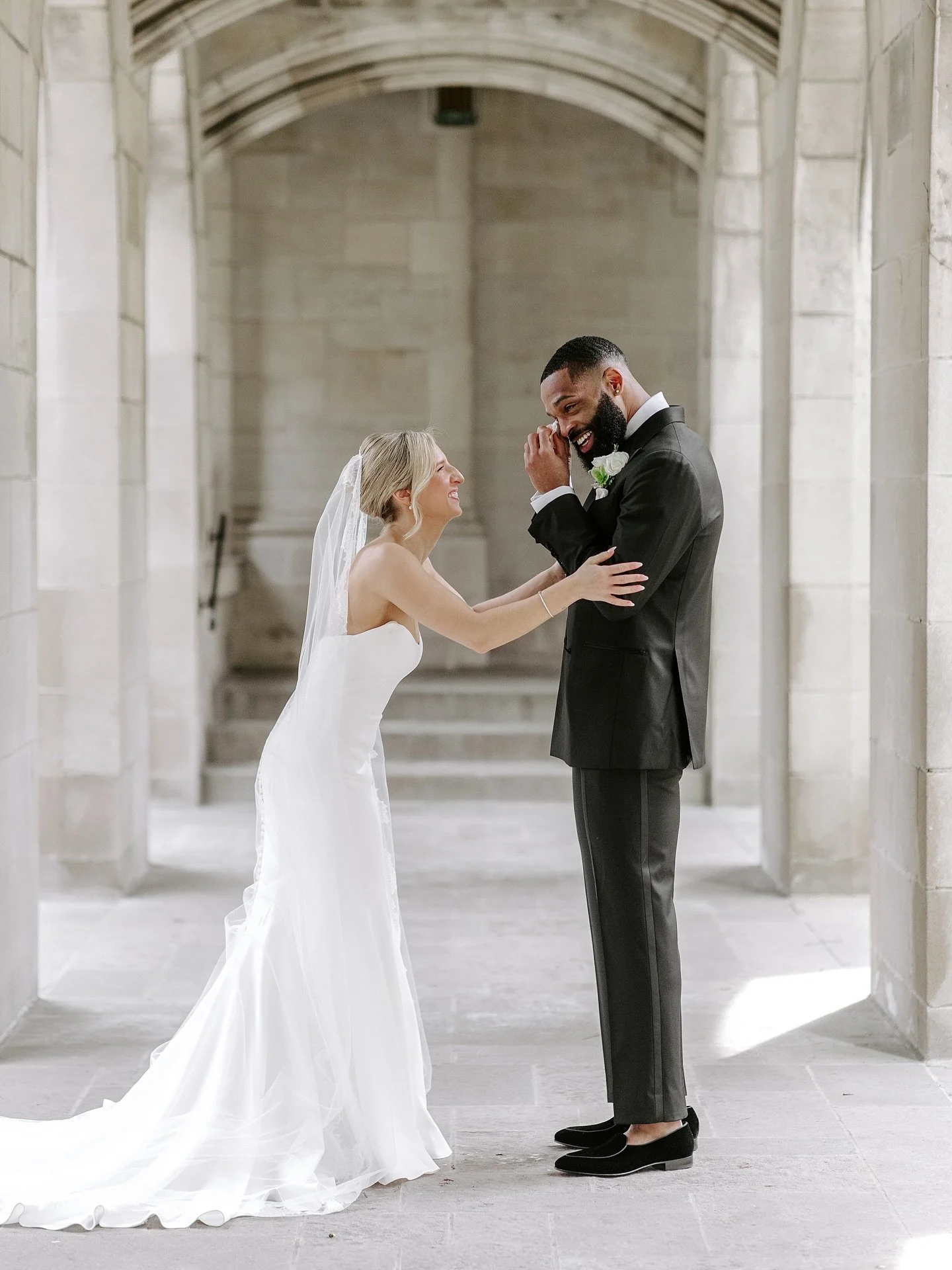 A glimpse into Chloe &amp; Brandon&rsquo;s wedding day this past weekend - dang, I wish you could have been there to feel the love in that room. I know I&rsquo;m bias, but I really do believe there are few things more special than being in one room w