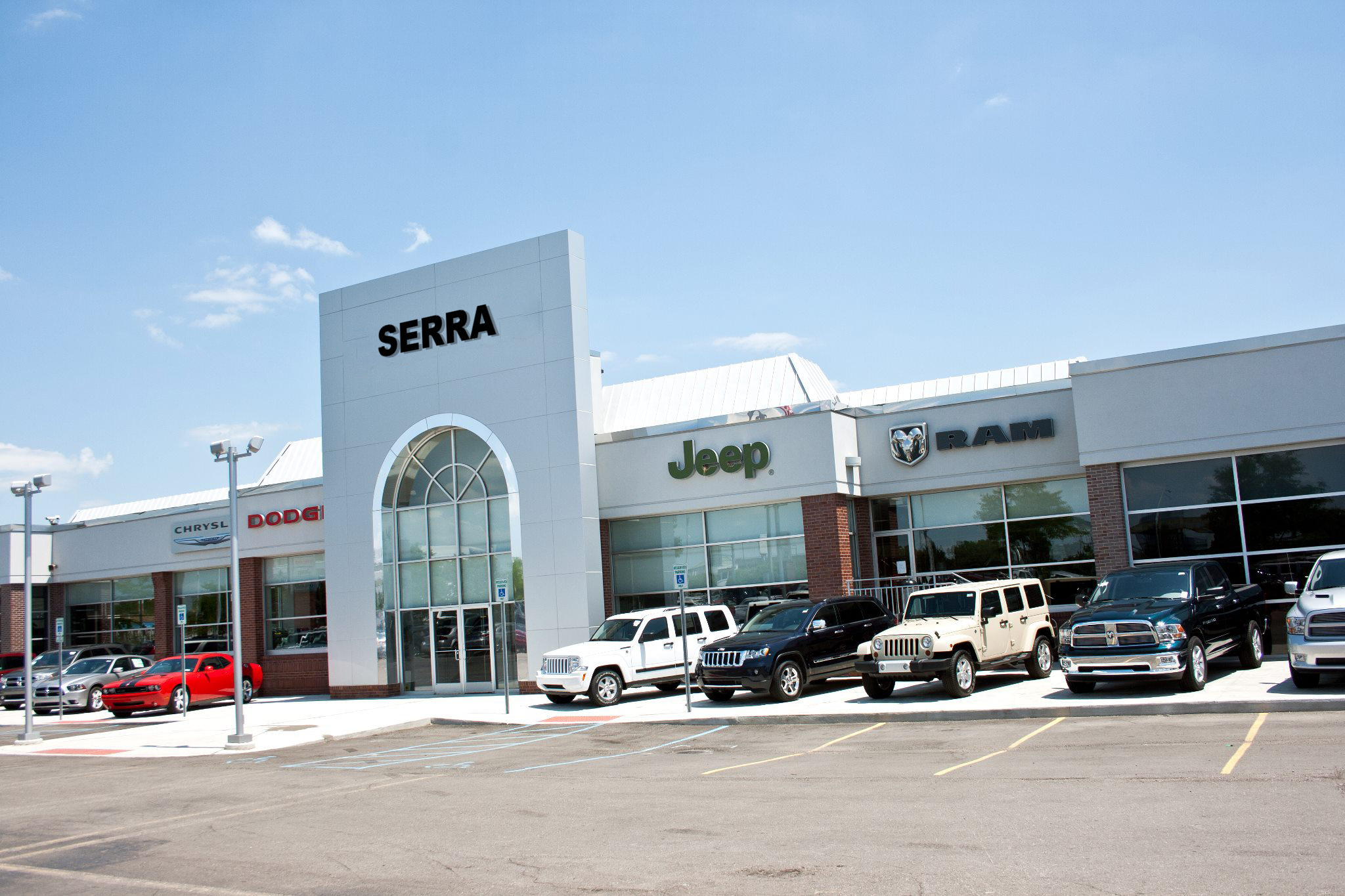 Serra Chrysler Dodge Jeep Ram Southfield