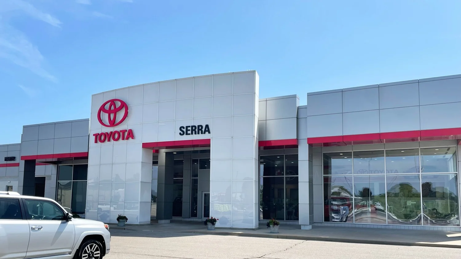 Serra Toyota of Saginaw — Serra Automotive