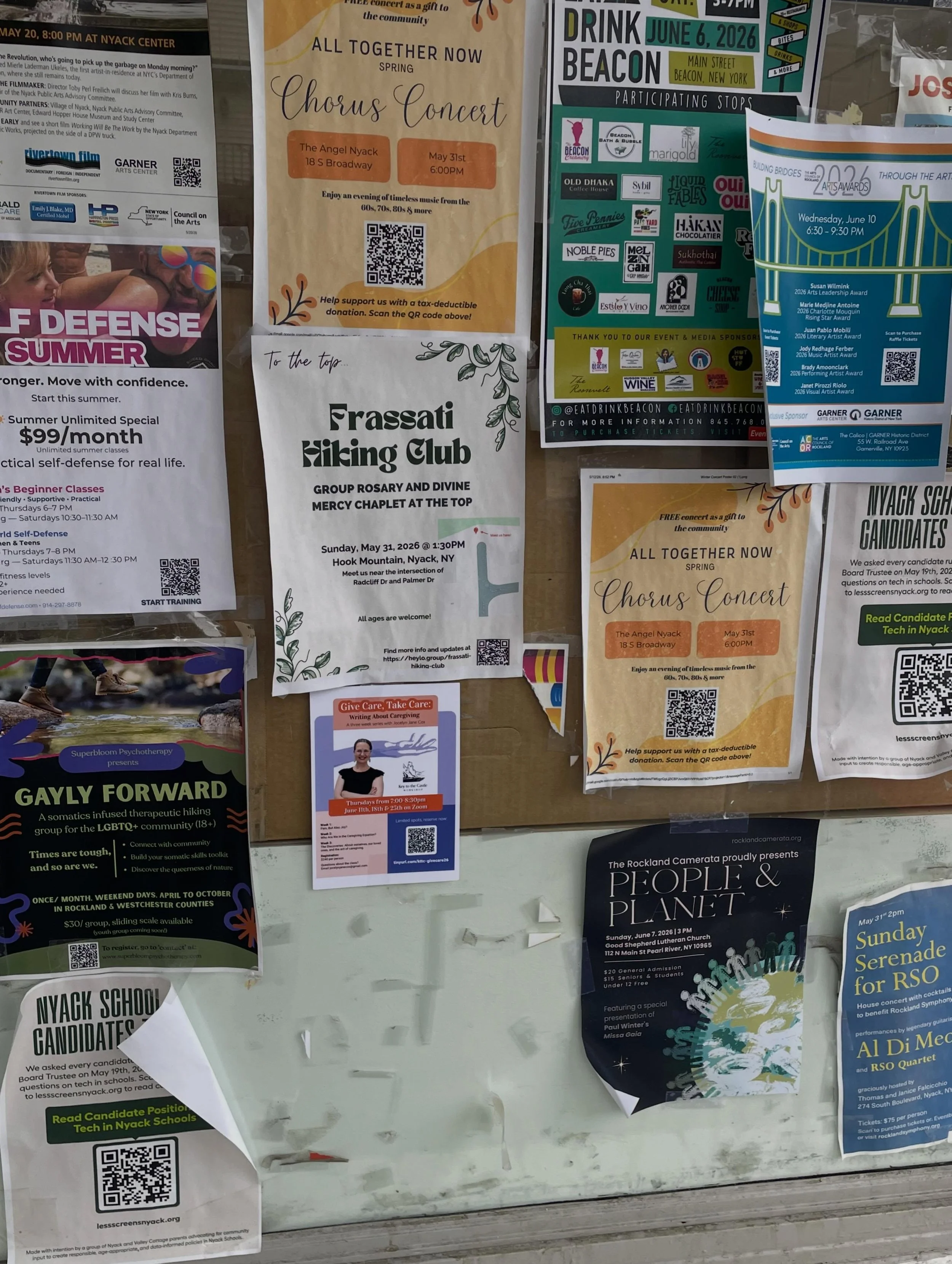 1. Promote IRL! 😂 If your face isn&rsquo;t on several local community boards, do you even exist? With thanks to my friend Martina who helped me shamelessly hang these all over town in the rain. 
2. Share virtually! 
3. Take photo of slideshow-in-pro