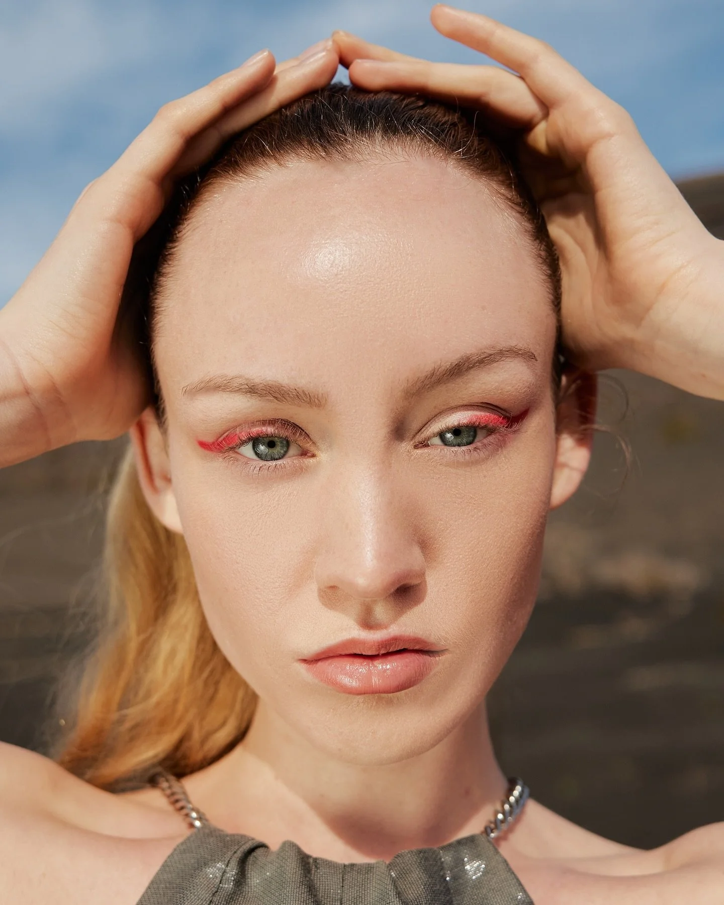 Red blocked liner on @ellilluisa ❤️

Hair &amp; Make-up by me using @beautybaycom berries palette 

Photography :@celinmvy and @janine.coradini 
Styling: @nutsa.khurts
Production: @widspire

#editorialshoot #lanzarote #redliner #graphicliner #glowysk
