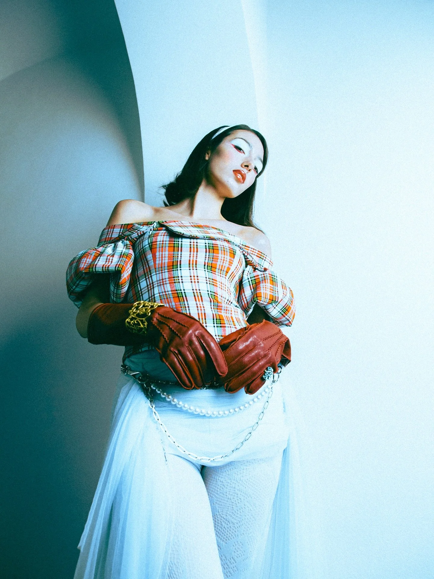 latest editorial shoot 🩵

Photographer @david_raffel
Designer @leonyvalentyna 
Models @keseruna_ @stellamodels 
Casting &amp; Production  @cored.comm 

#makeup #editorial #fashionshoot #mua #blueredmakeup #theartistedit #aglitchinthemakeup