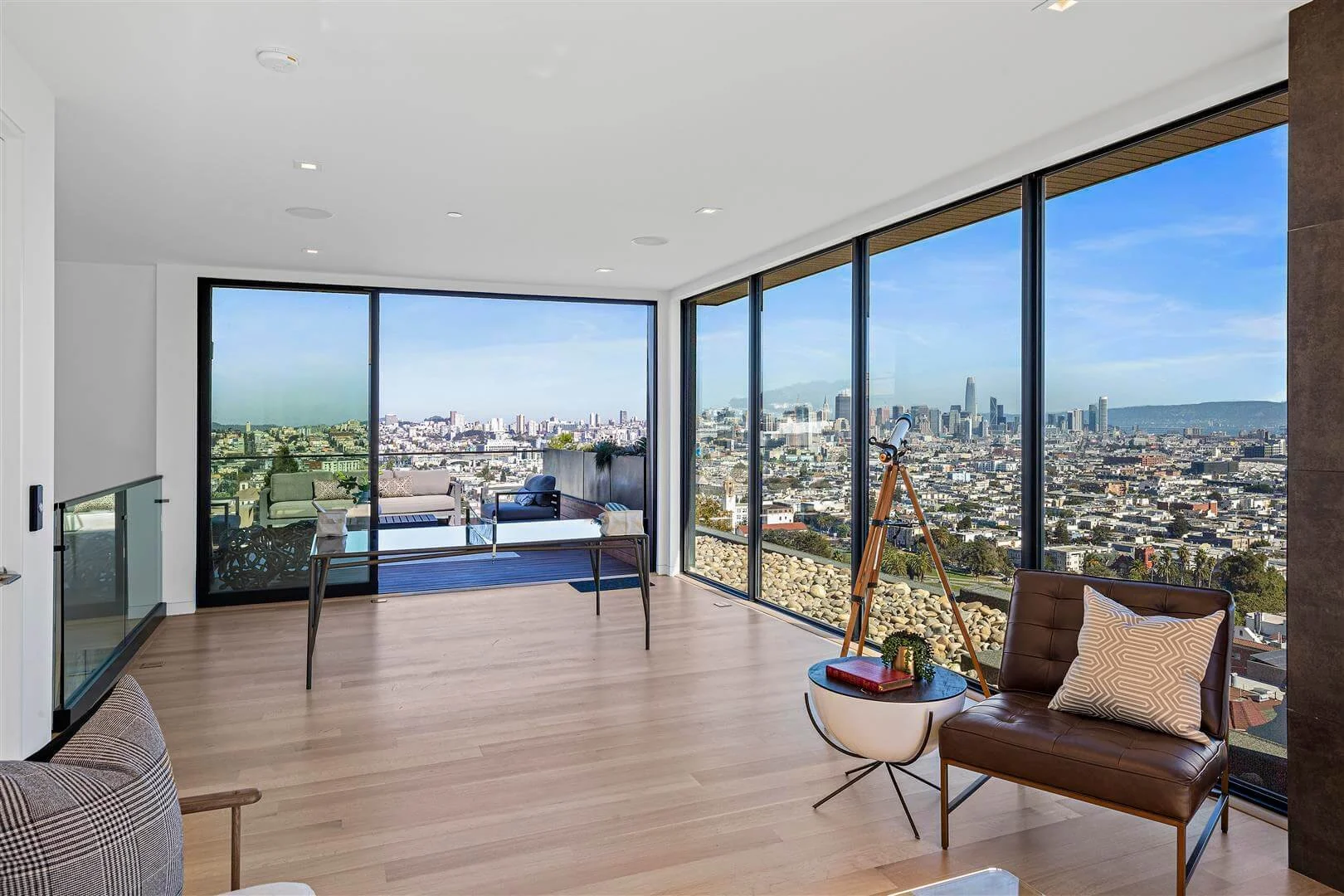 MLS 365 Liberty St San Francisco.08.JPG