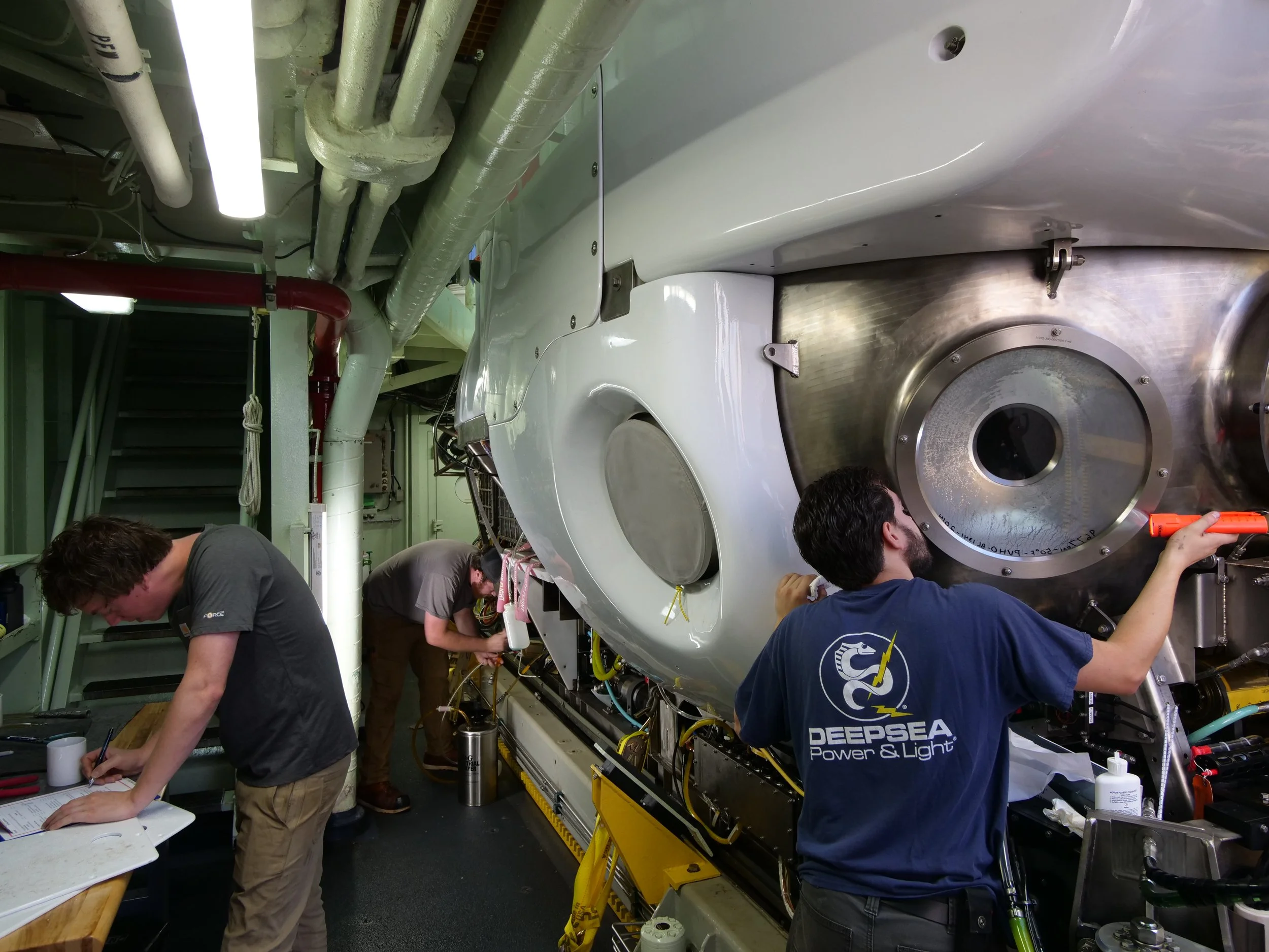 WHOI Alvin in Hangar 2021.JPG