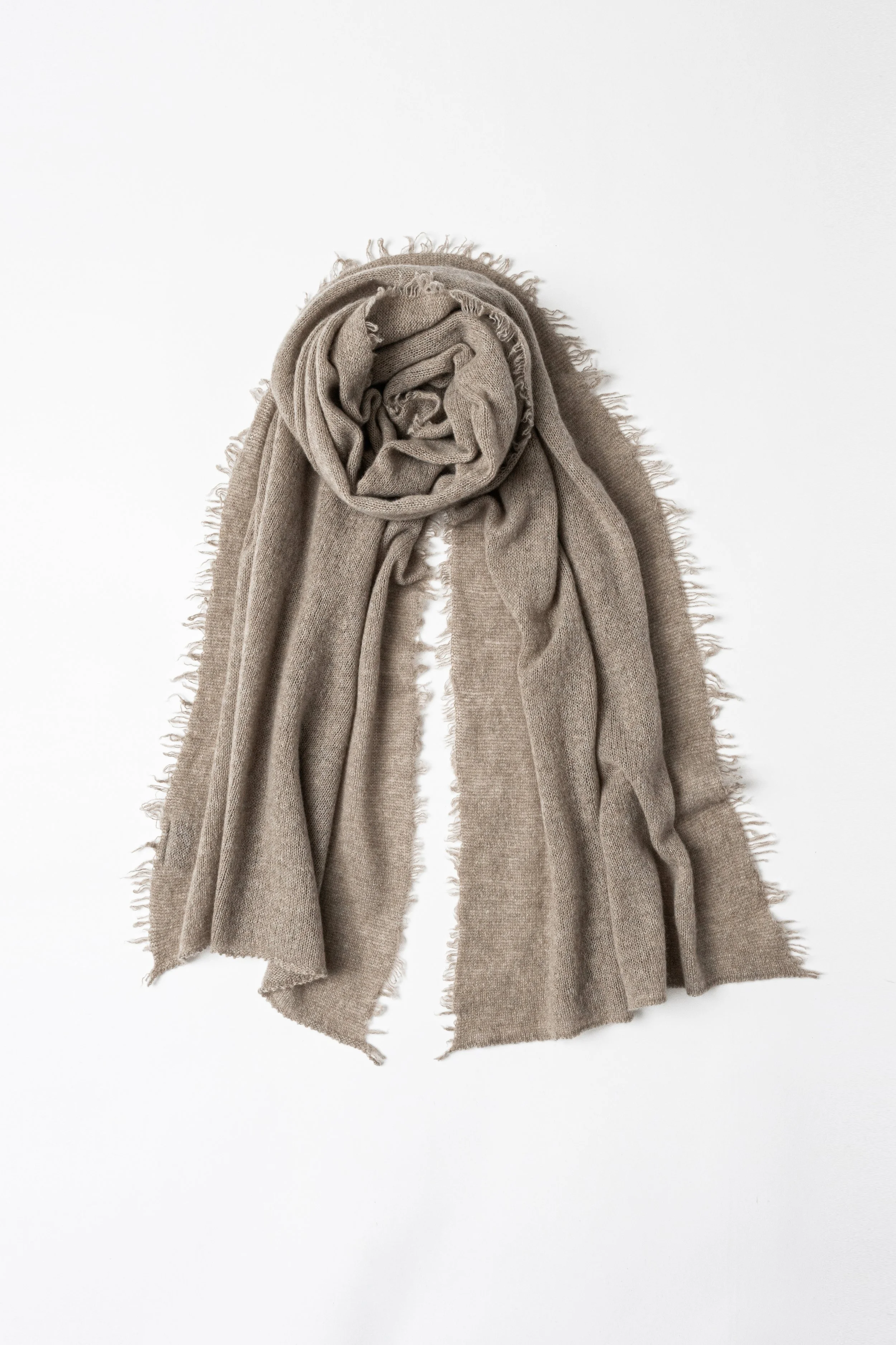 Sciarpa tinta unita in puro cashmere con piccole frange | Beige