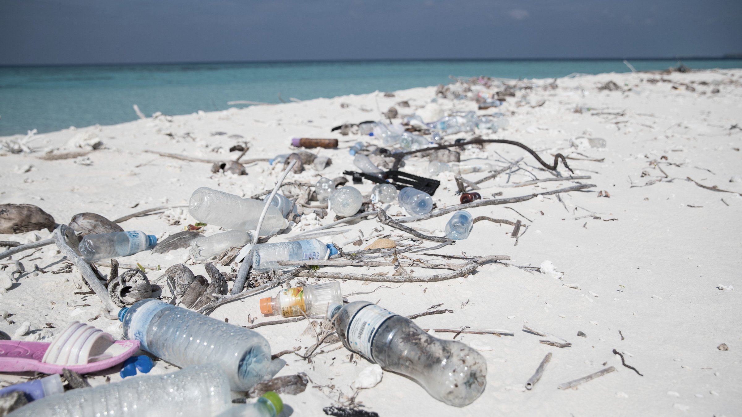 adiParleyMaldives_Trash_Jenna_0014.jpg