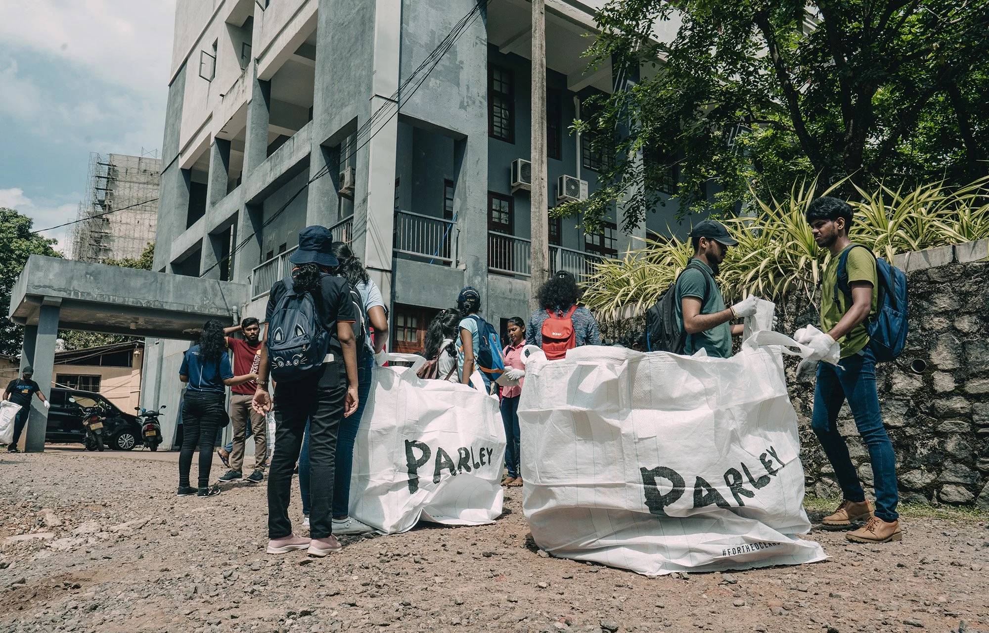 sri_lanka_cleanup_landscape_4.jpg