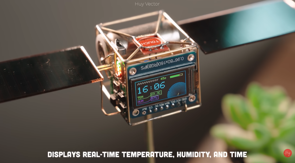 Build a Desk Satellite, display real-time temperature, humidity, and clock data (Wk 3) 
