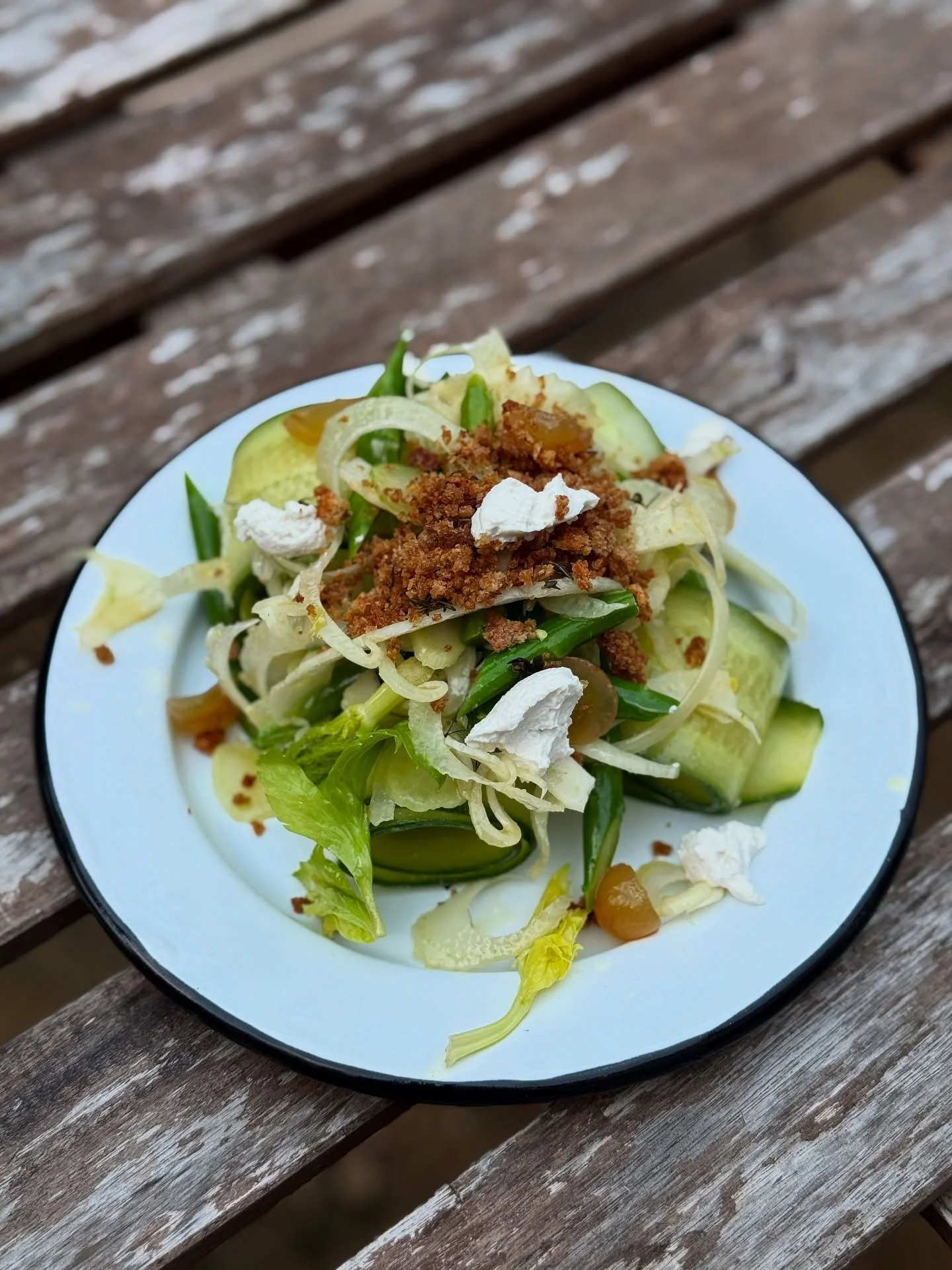 ✨Summer Flavours✨

Summertime, to us, means freshness. Lots of crispy veg, zingy dressings and new takes on classic dishes that we love. We&rsquo;ve had such a fun season creating so many different menus inspired by the abundance of summer. 

Is it t