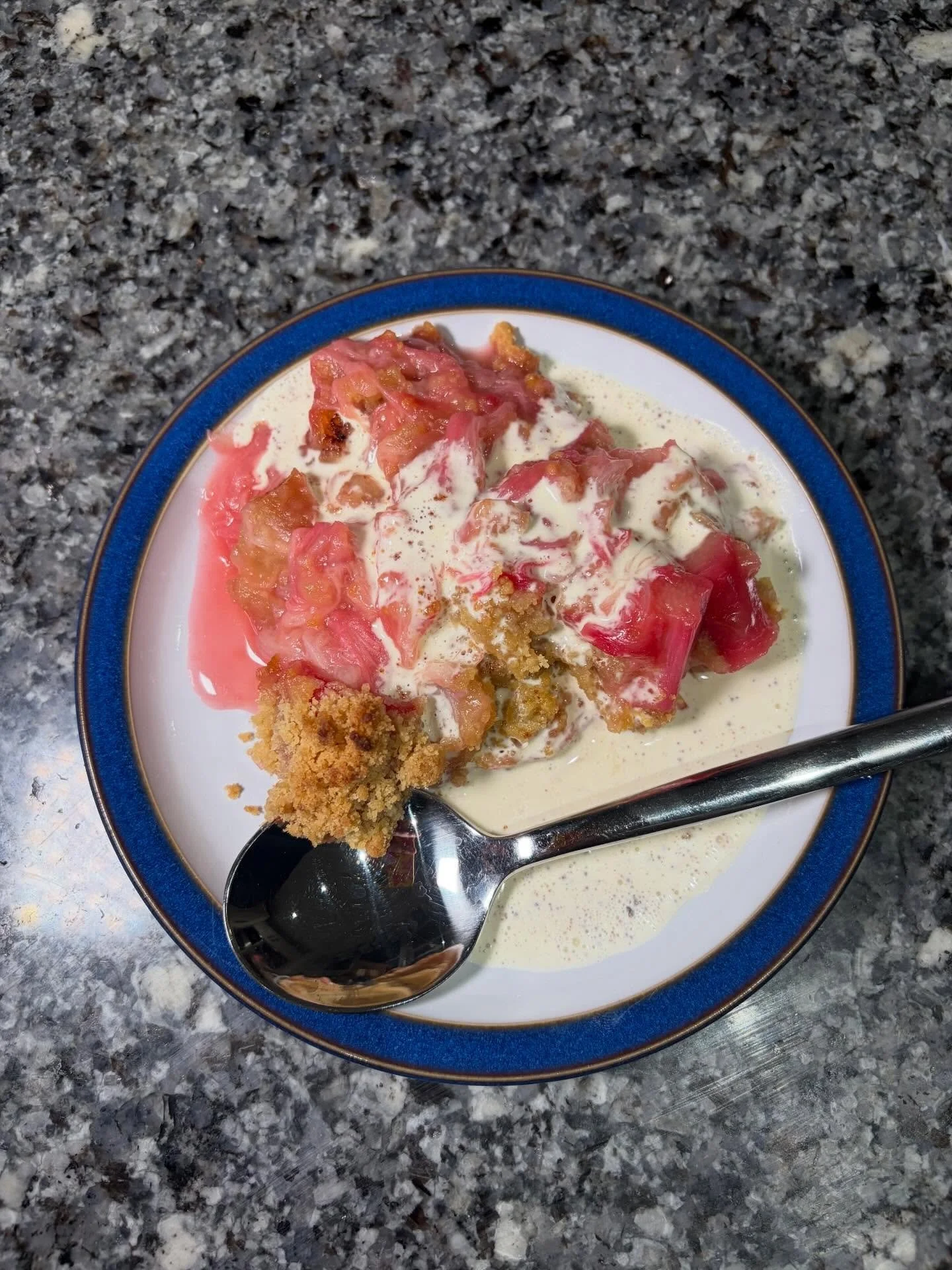 The beauty that is rhubarb crumble. When food naturally has colours like this you know they&rsquo;re delicious! 

Always a winner, especially on a stormy winter night, and perfect way to start the weekend.