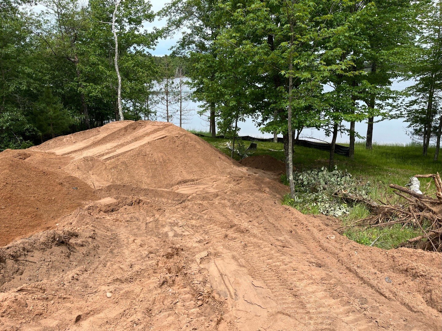 We&rsquo;ve broke ground baby!! Exciting things to come in Wisconsin&hellip; 🤩 @kevinstolper @lalareimagined
.
.
.
.
.
.
#comingsoon #wisconsin #cabinliving #cabinetliving #summer #vacation #lake #nature #outdoors #outdoorsy #mountains #outdoorsman 