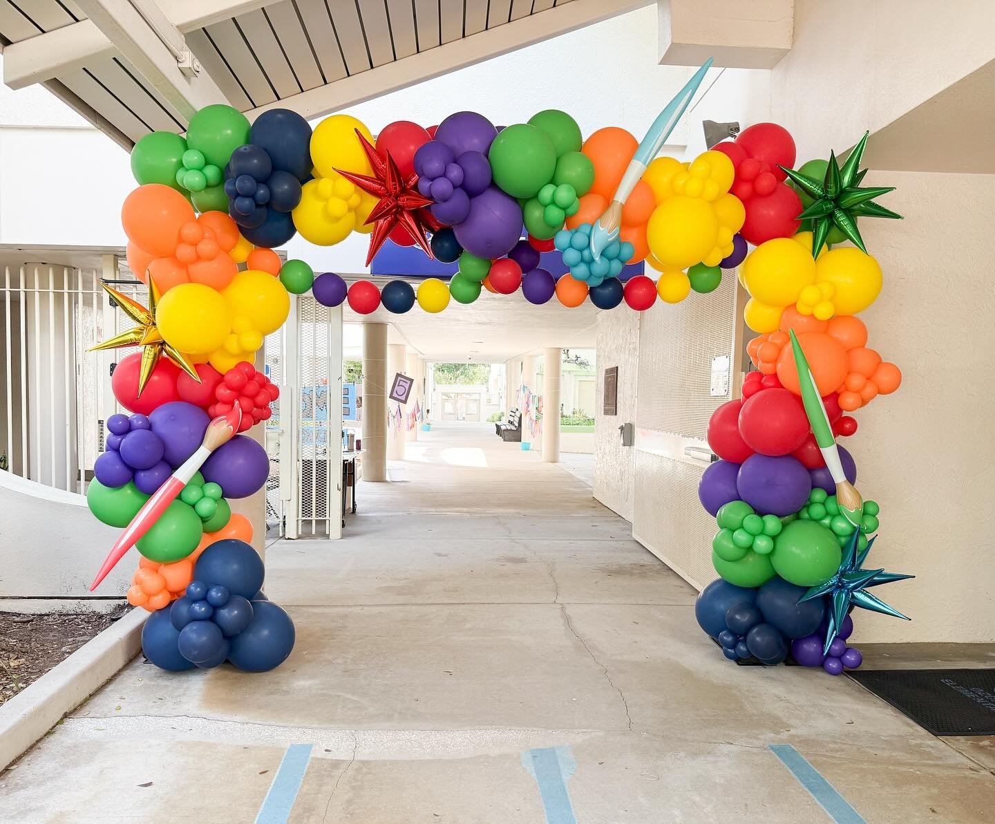 Such a cute setup for a student art gallery! 
.
.
.
.
.
.
.
School Balloons | Tampa Balloons | Art Balloons | Balloon Backdrop