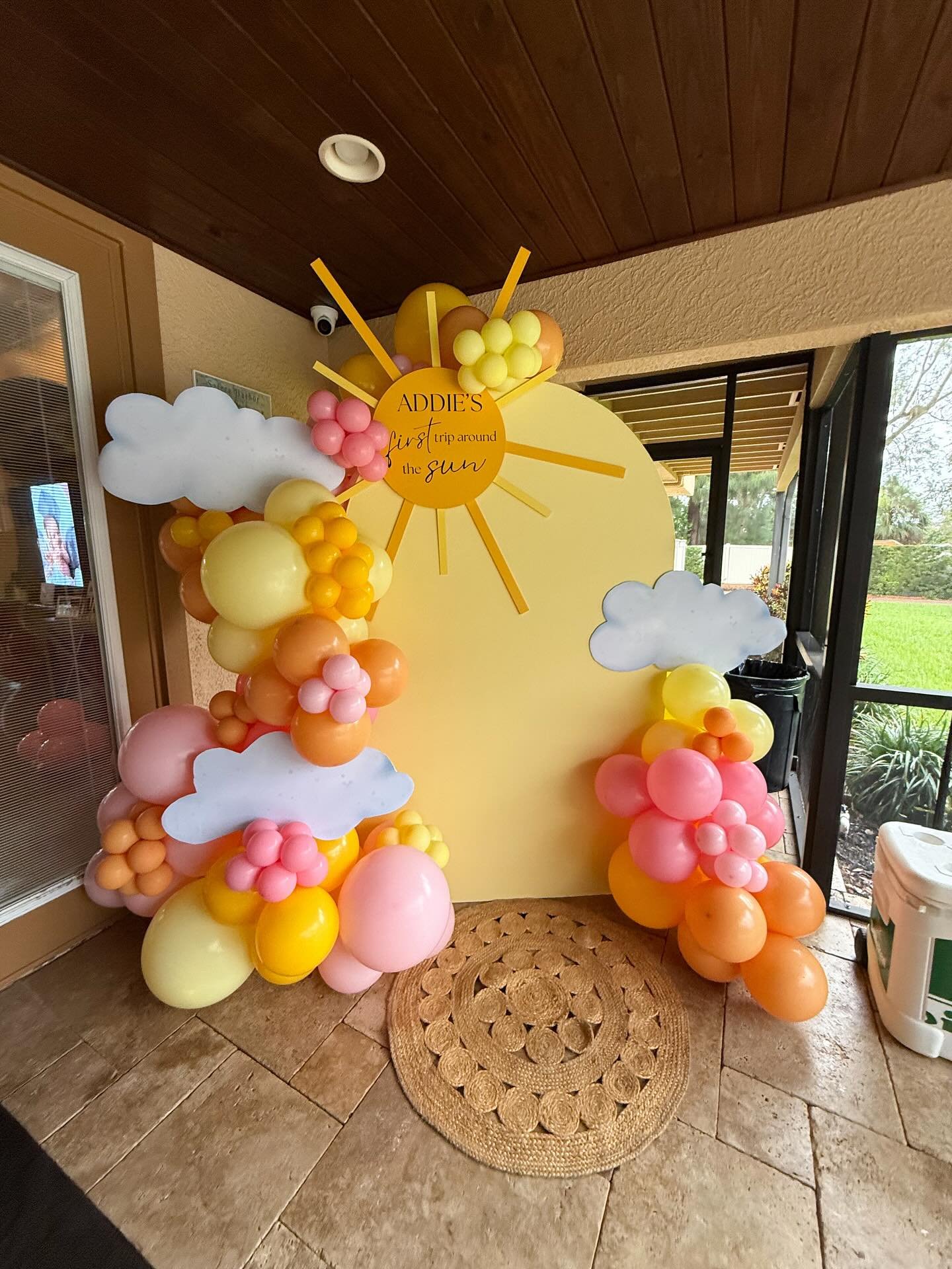 First trip around the ☀️ 
.
.
.
.
.
.
First trip around the sun | balloon decor | first birthday theme decor | Tampa balloons | balloon decorator | kids birthday decor