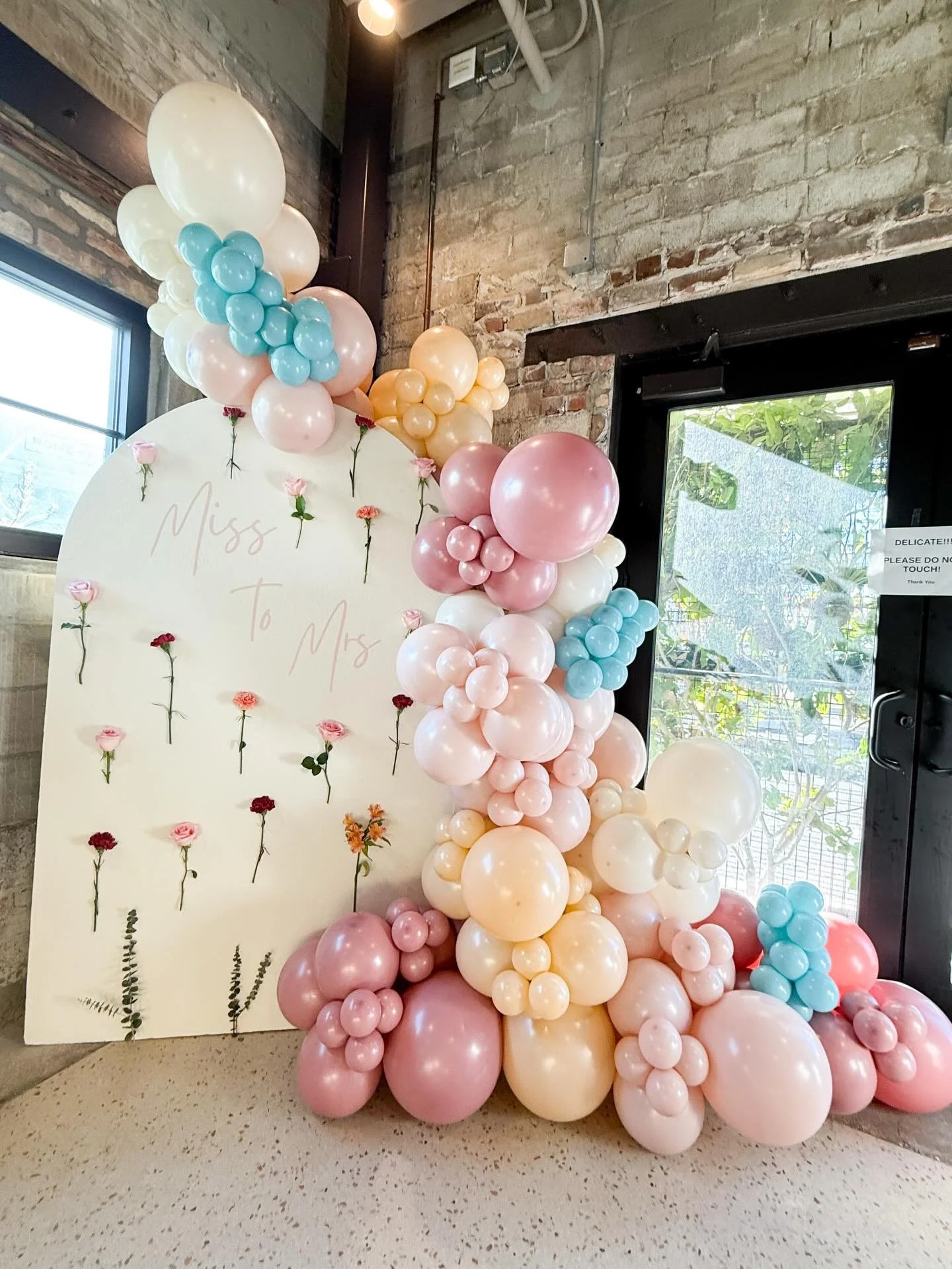 Miss to Mrs 🌸💍🌷

#bridalshower #bridalshowereecor #bridalshowerballoons #tampaballoons
