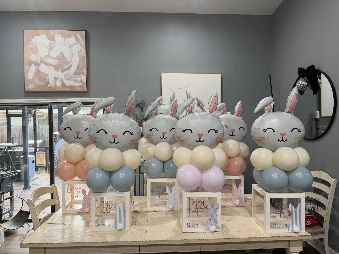 Had over 20 orders go out this past weekend for Easter! Truly loved making these! Thankful for my clients 💛 and hope everyone had a great Easter! 

#easter #tampaballoonartist #tampaballoondecor #tampaballoons