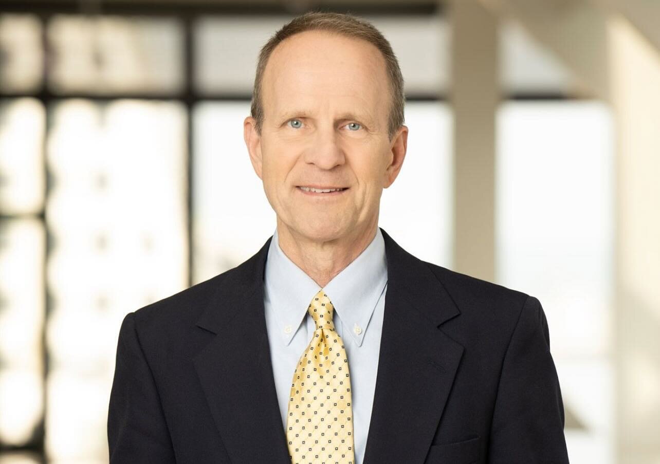 Environmental headshot at a law firm in the Loop 

-
_
#chicagolawyer #chicagolawfirm #chicagoattorney #lawfirmmarketing #corporatebranding