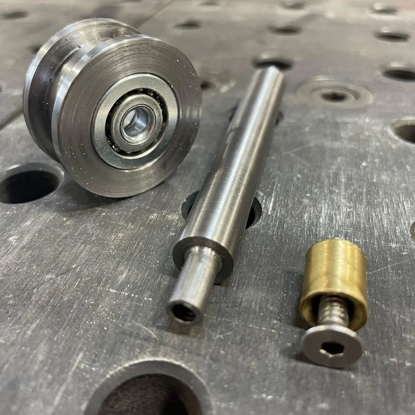 Custom hardware for an upcoming operable.  #architecture #kinetics #machining #steel #lathe #engineering #fabrication 📷@ianbeing