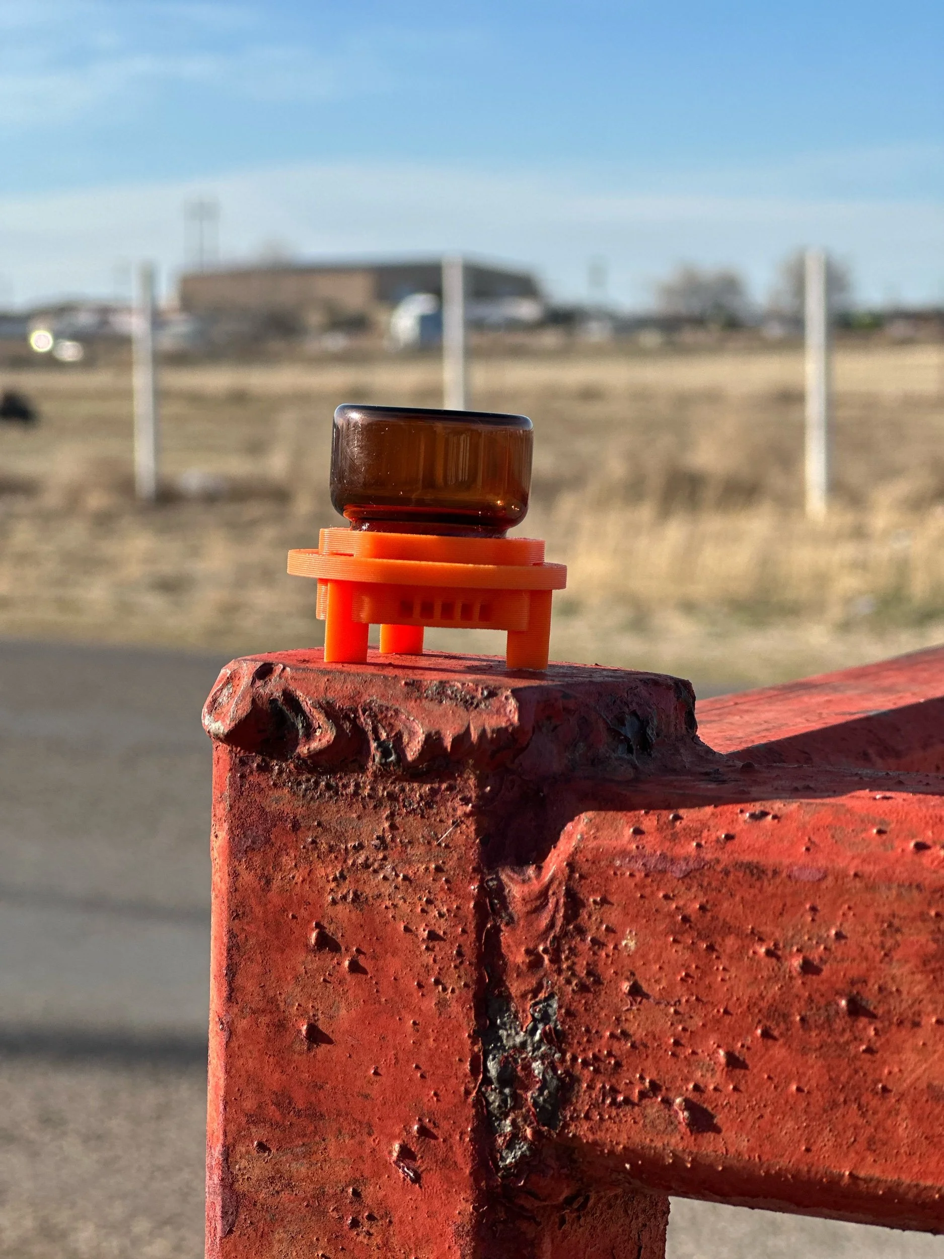 AntopiaUSA mini mega feeder V2, front view